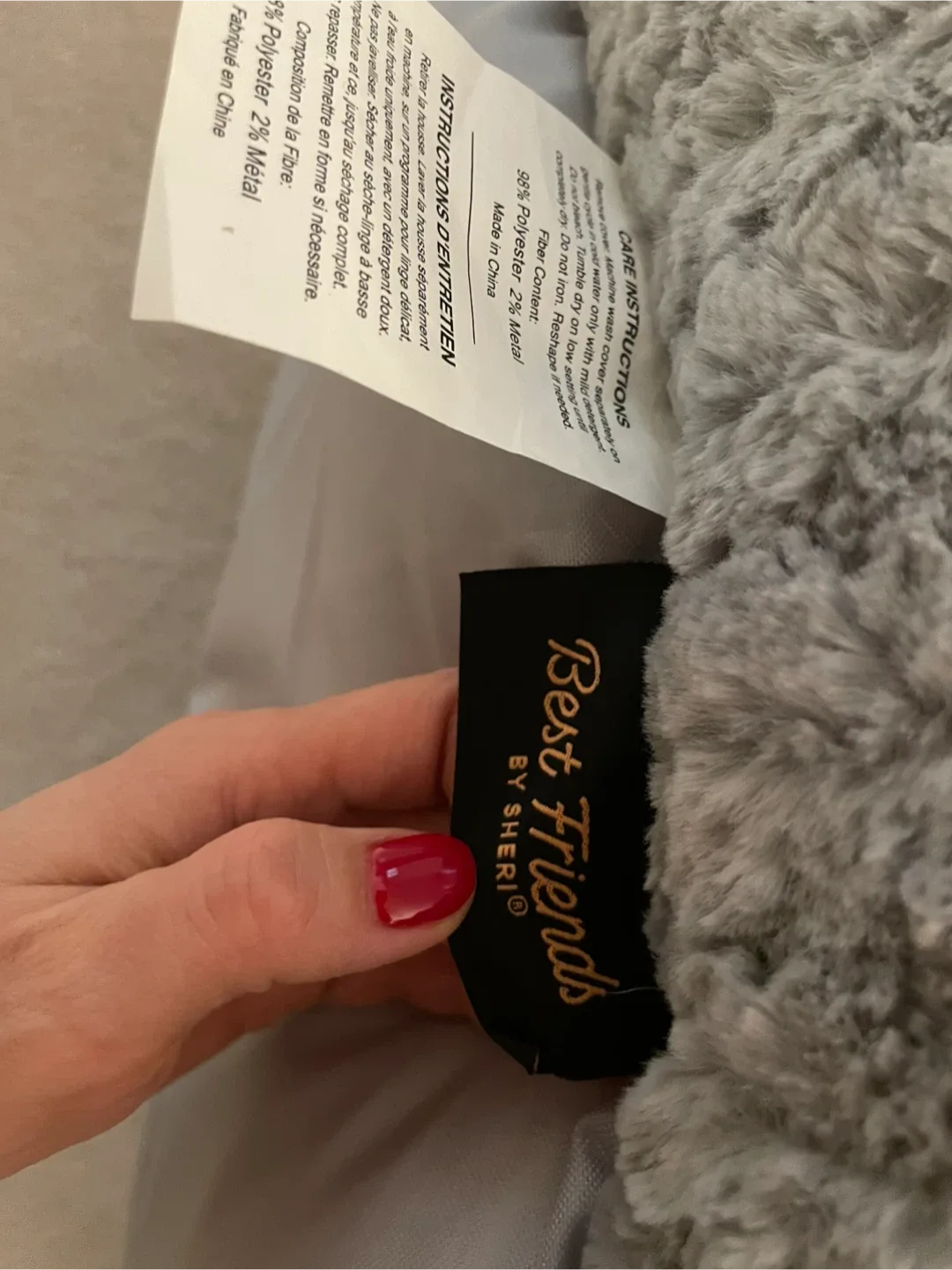 Best Friends by Sheri Donut Pet Bed - Grey image indicator(4)