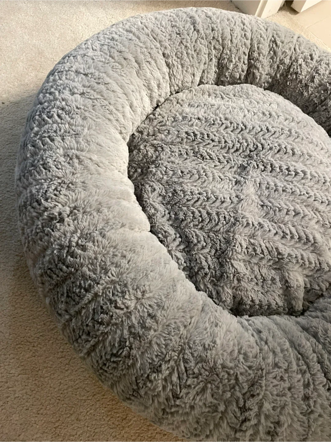 Best Friends by Sheri Donut Pet Bed - Grey image indicator(2)