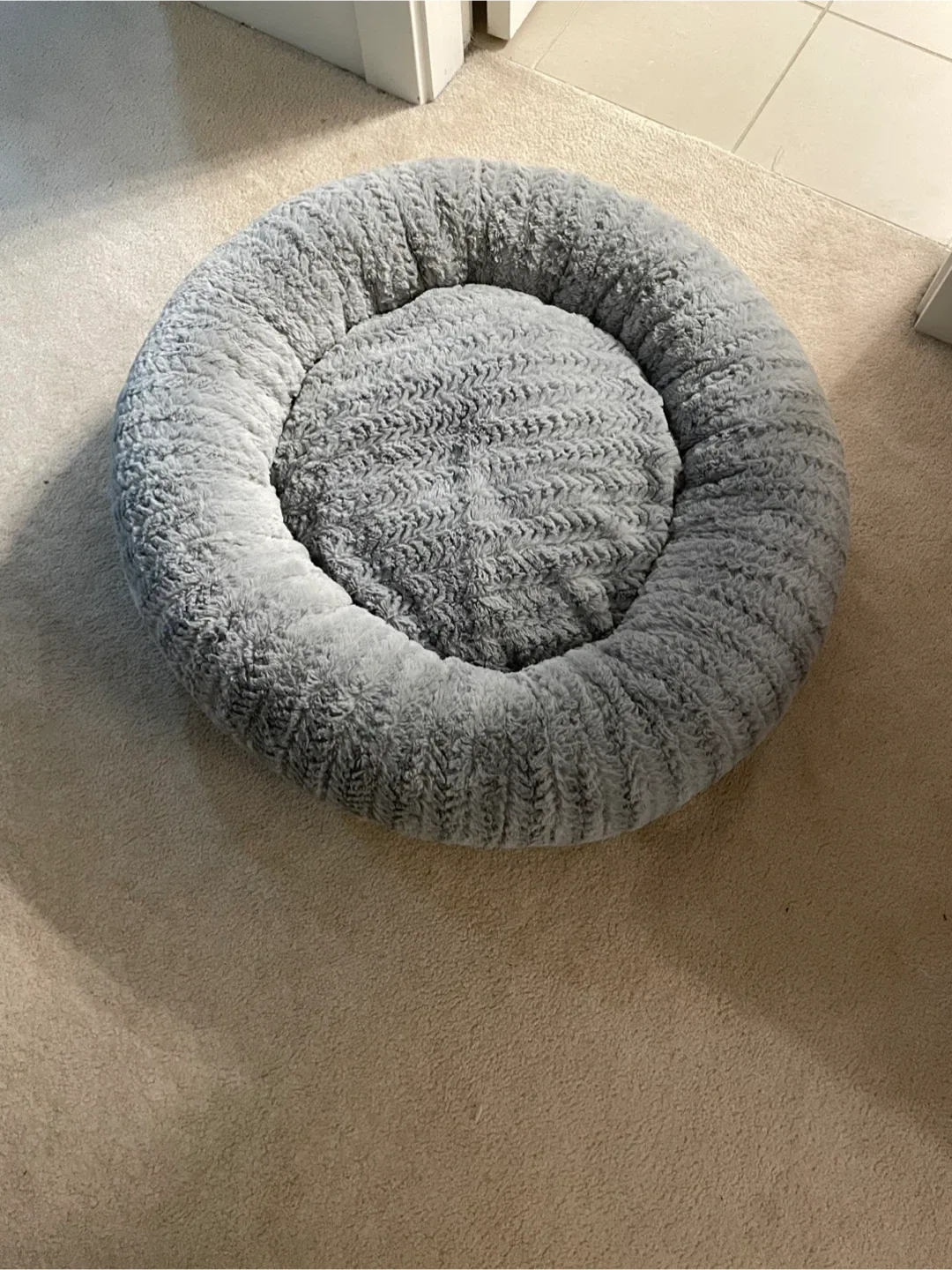 Best Friends by Sheri Donut Pet Bed - Grey