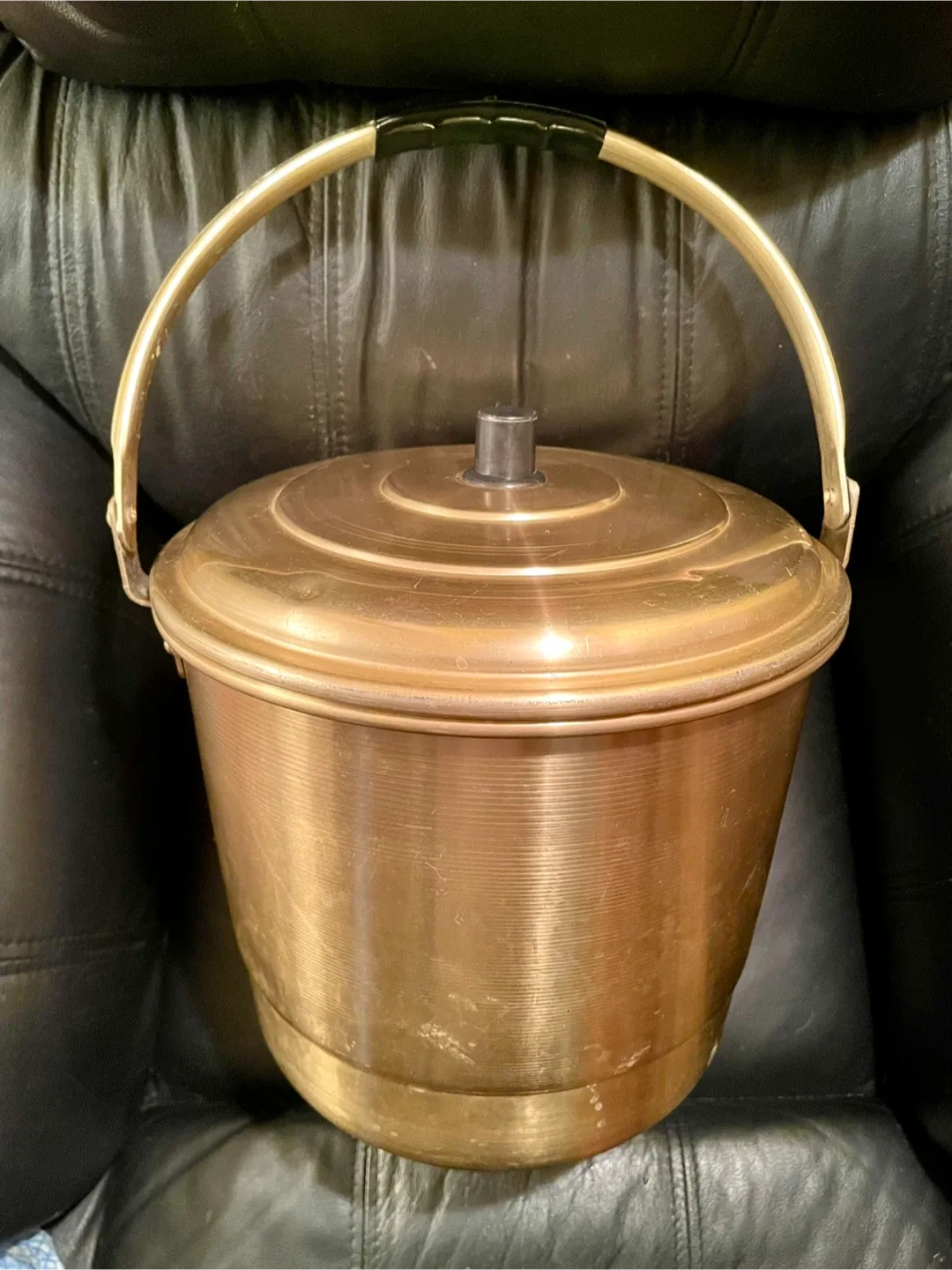Vintage oversized aluminum stock pot with lid