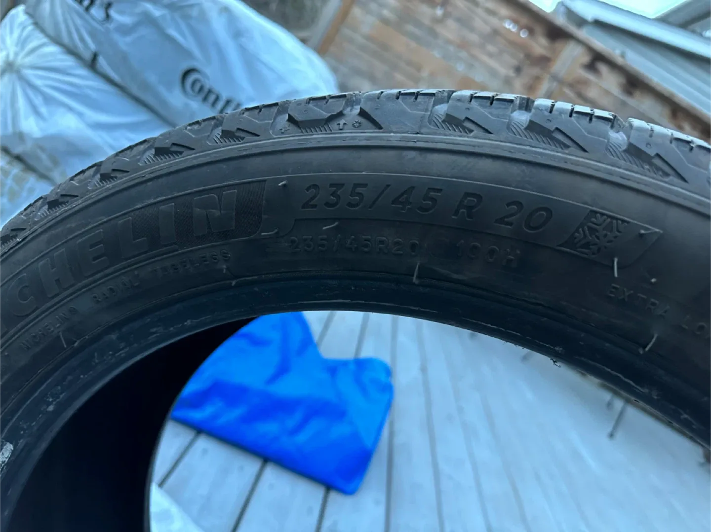 Michelin X-Ice Snow SUV Tires 235/45R20 image indicator(6)