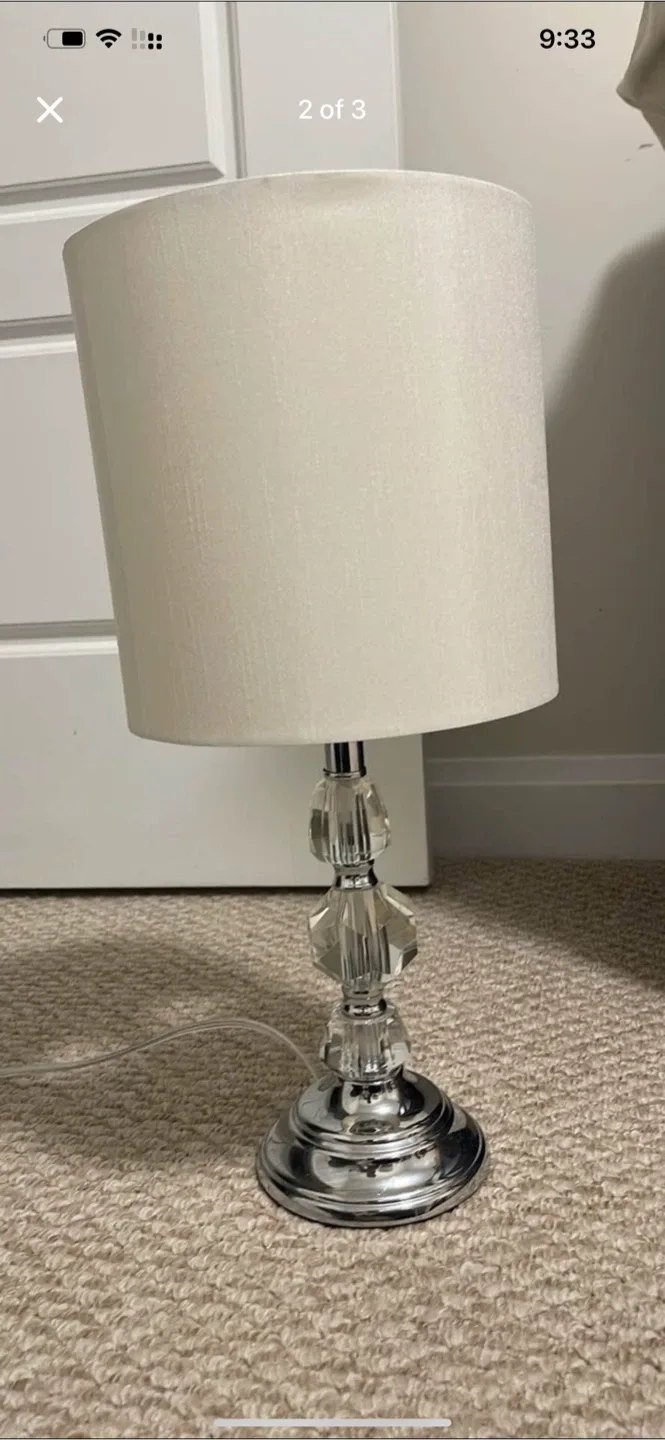 Table Lamp with Crystal Accent image indicator(2)