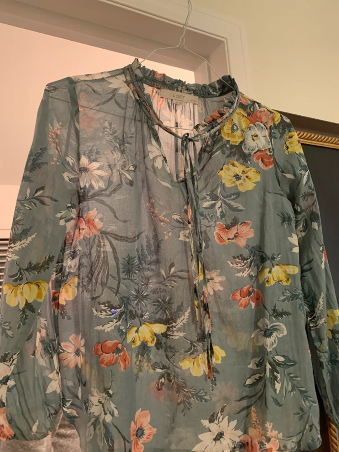 LOFT Petites Floral Blouse - Size SP