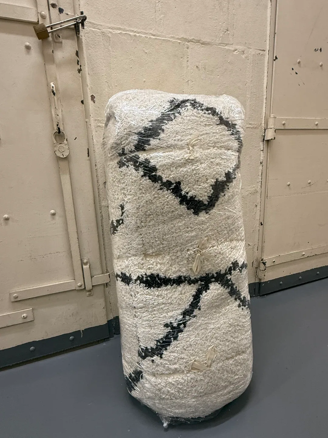 Threshold Cream/Black Geometric Shag Rug image indicator(5)