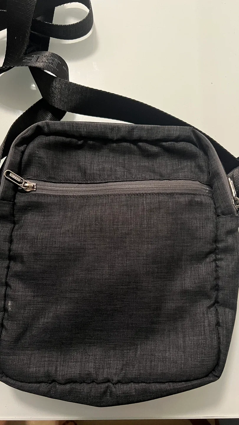 Killer Crossbody Bag - Black image indicator(2)