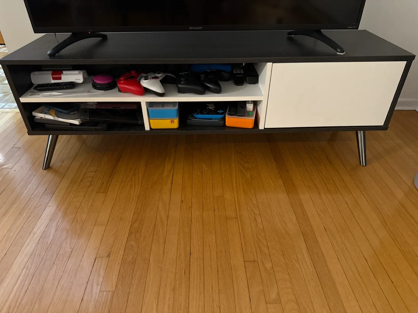 Black & White TV Stand/Media Console