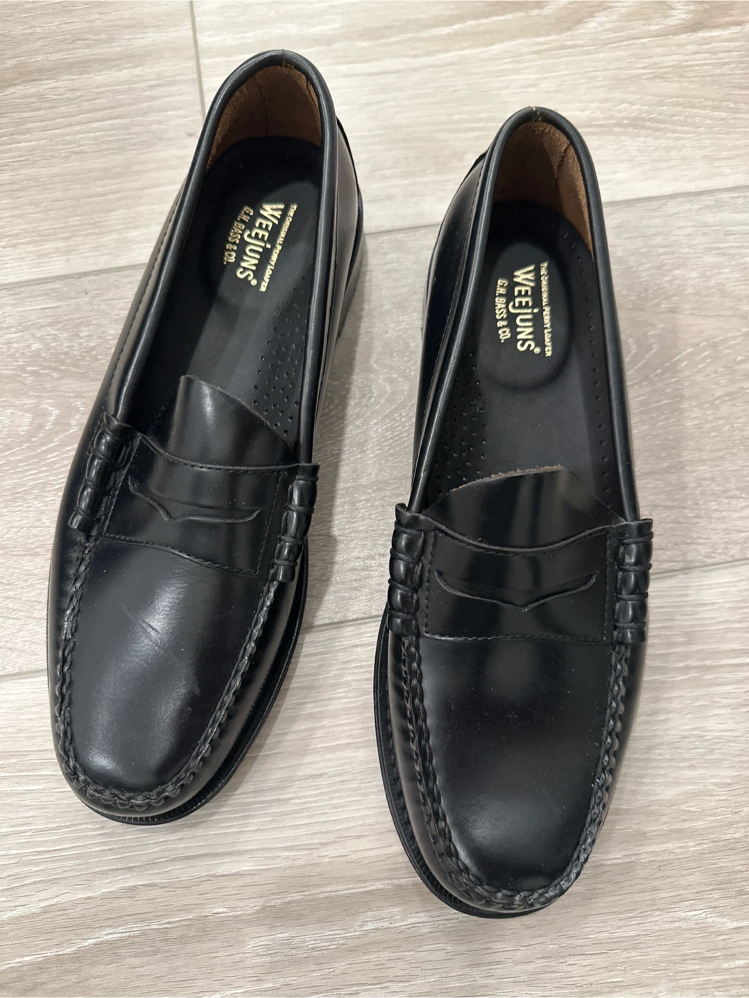 Weejuns G.H. Bass & Co. Black Penny Loafers - Size 8.5