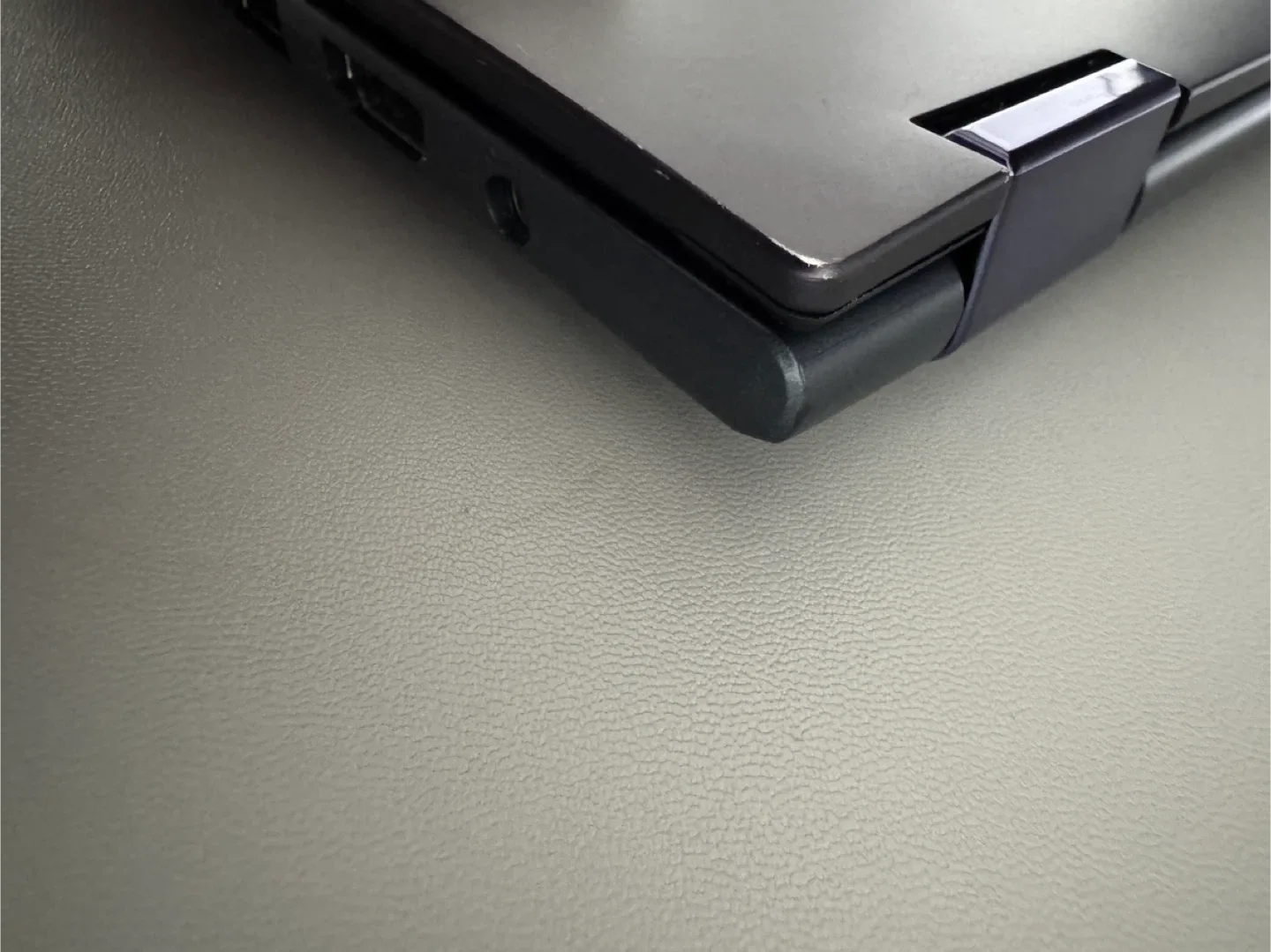 Asus Vivobook Flip Laptop image indicator(4)