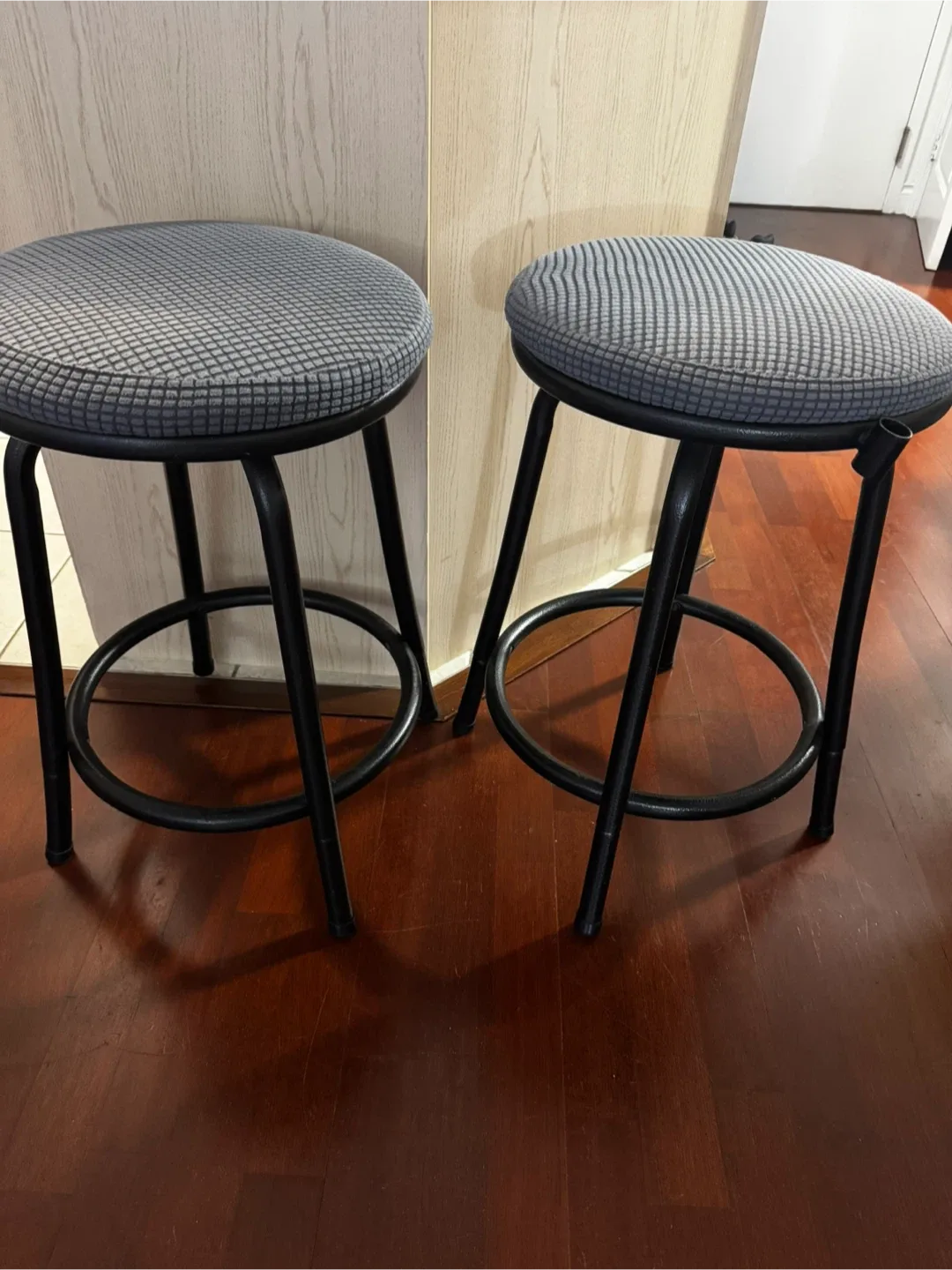Swivel Counter Height Bar Stools