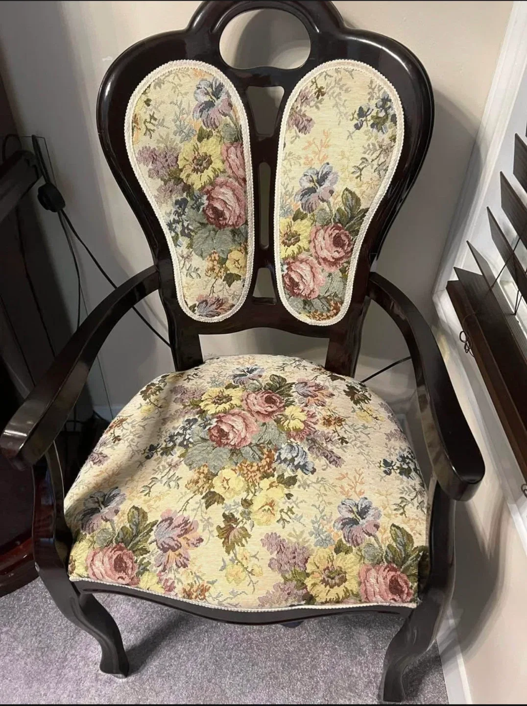 Dining Table Set with China Cabinet image indicator(3)