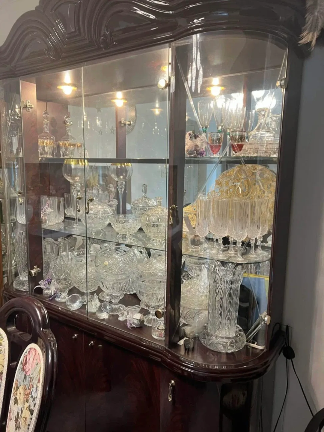 Dining Table Set with China Cabinet image indicator(5)