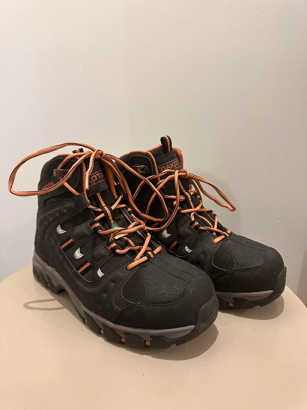 Dakota Winter Boots - Size 7W