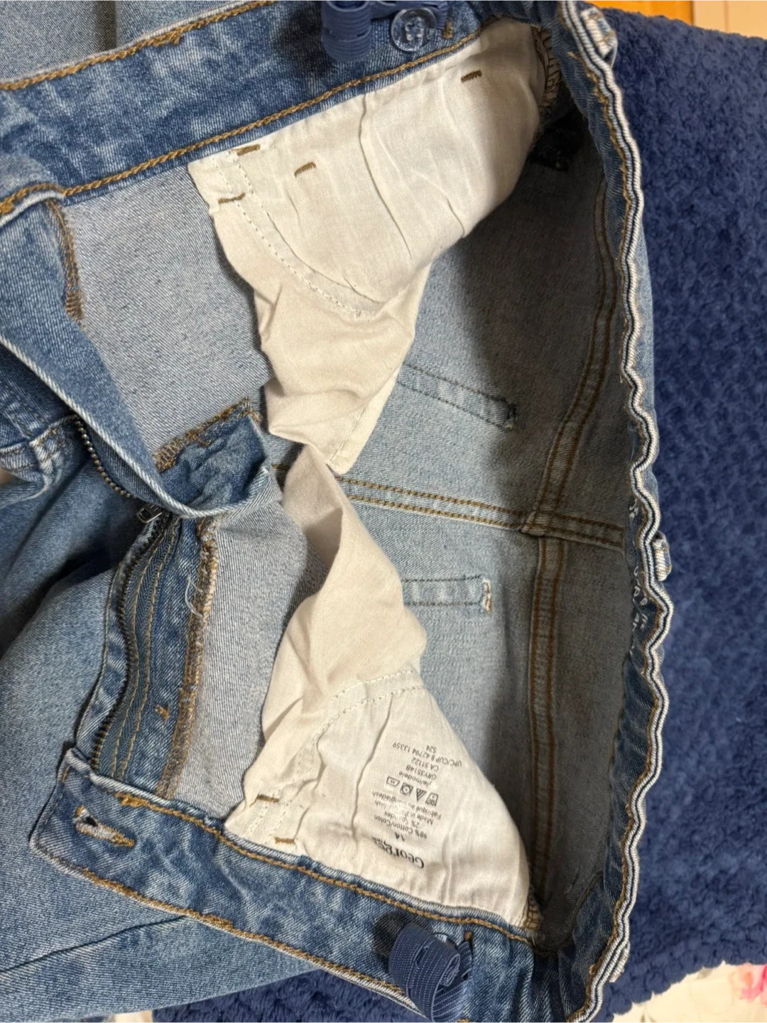 George Loose Fit Jeans - Size 14 image indicator(4)