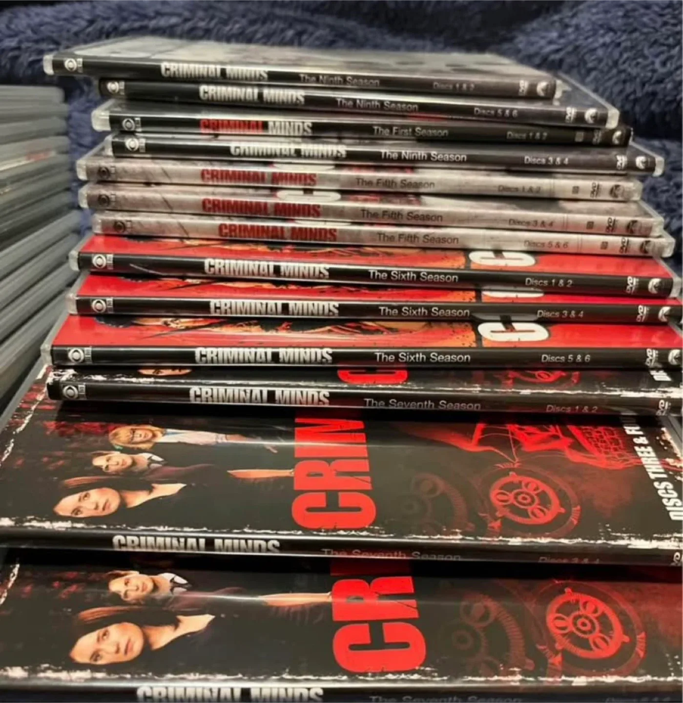 Criminal Minds DVD Set Season 1-9 image indicator(2)