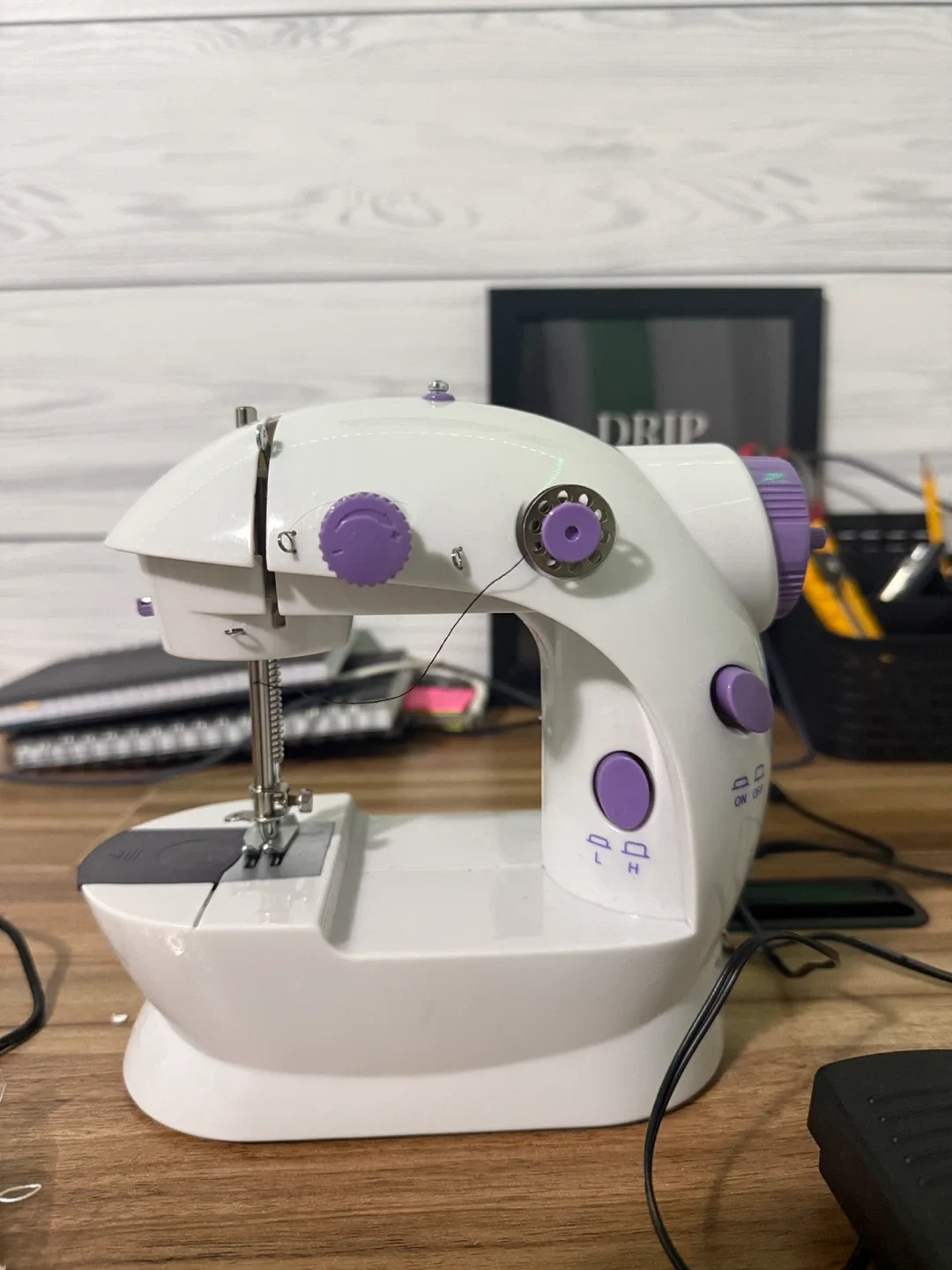 Mini Sewing Machine with Accessories image indicator(2)