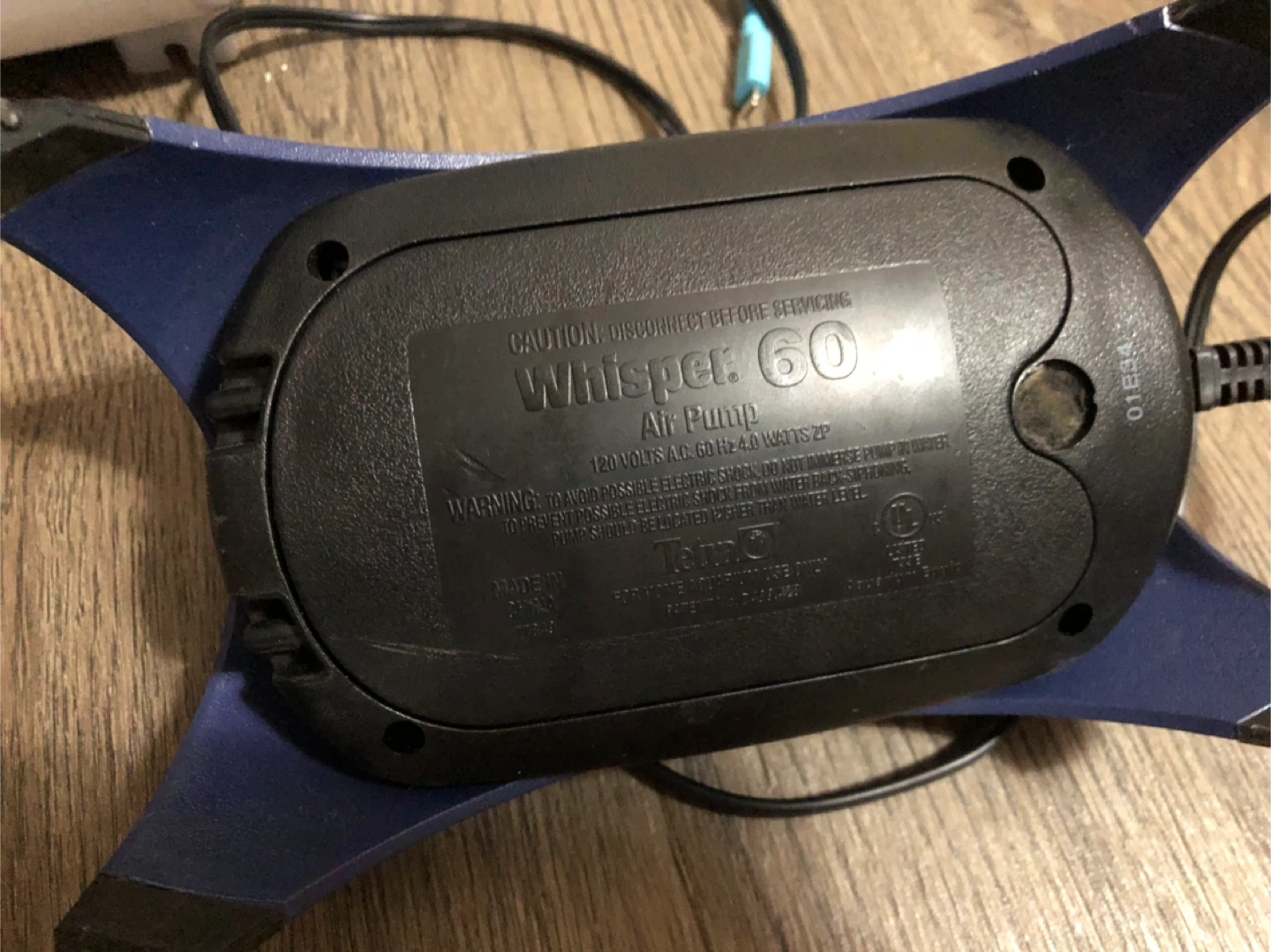 Tetra Whisper 60 Air Pump for 30-60 Gallon Tanks - photo 2