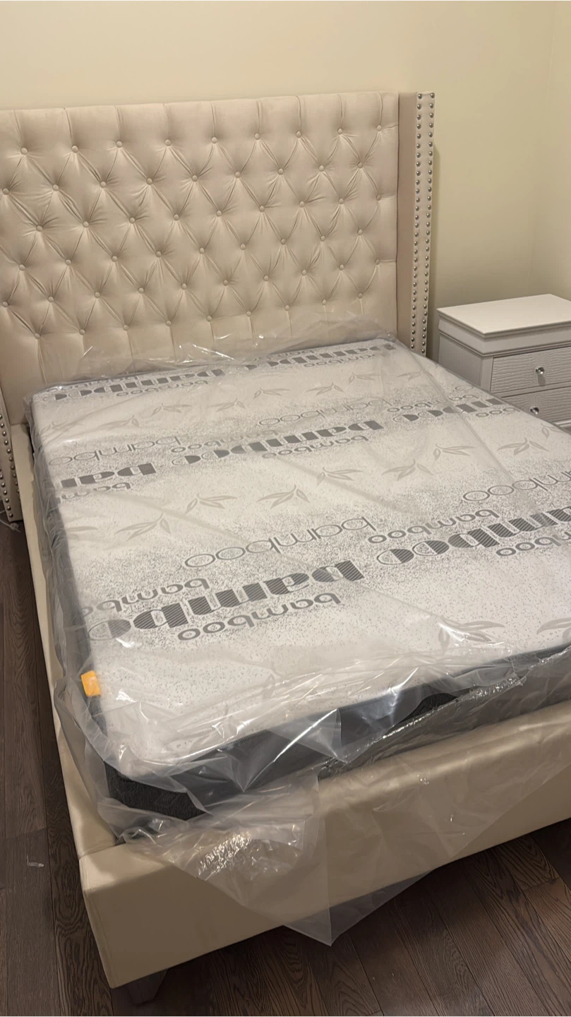 Queen size Bamboo Mattress - Still in Plastic!