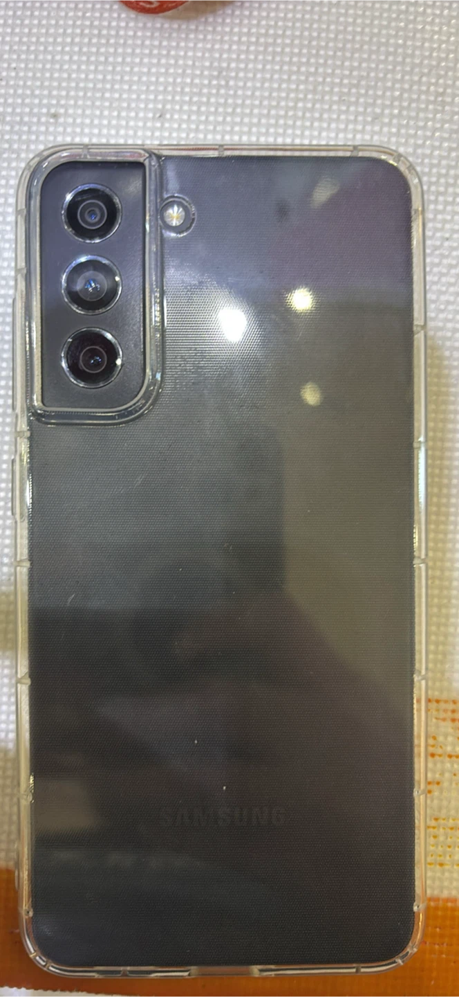Samsung Galaxy S21 FE - photo 2