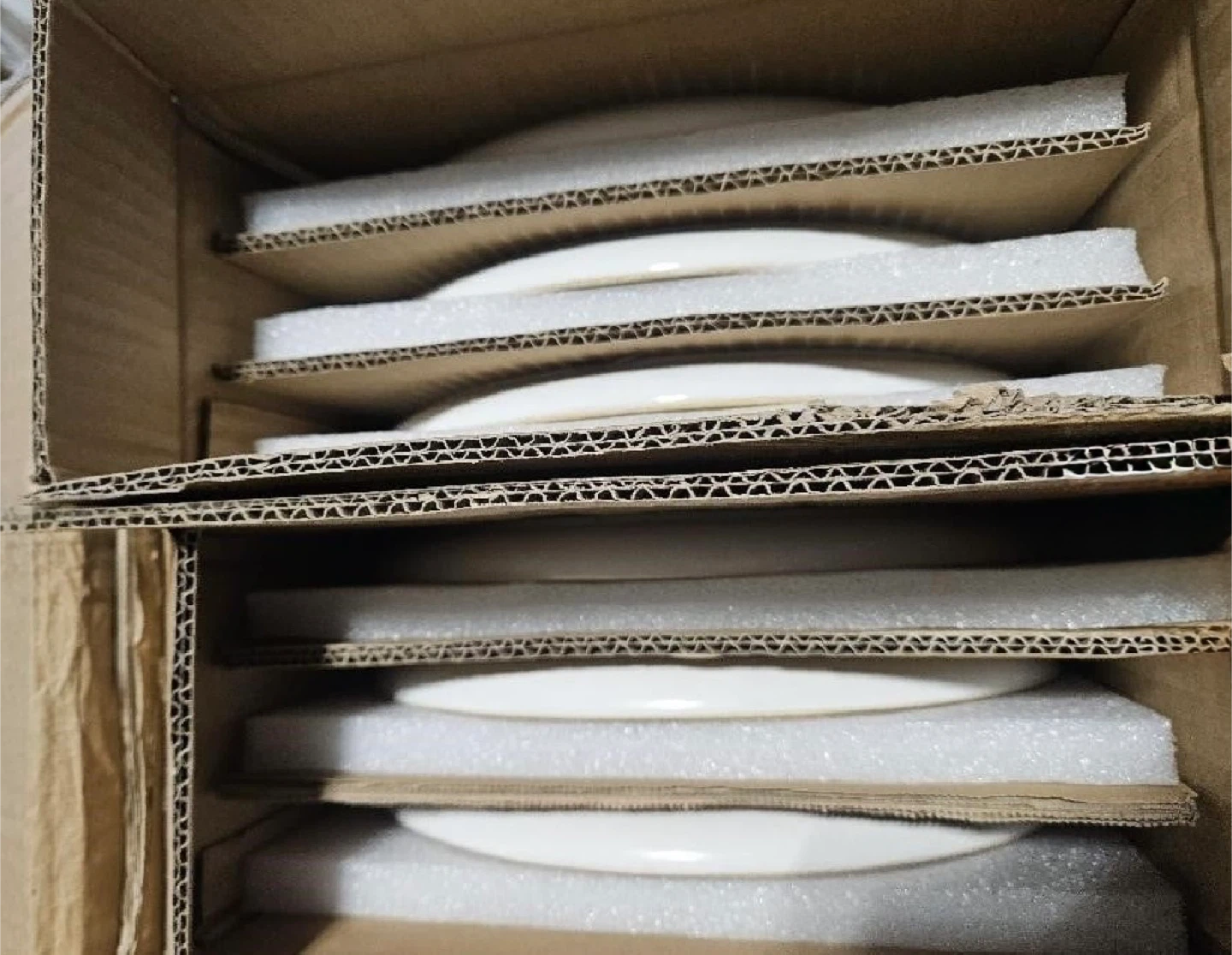 New White Stoneware Dinnerware Set (18-Piece) - photo 3