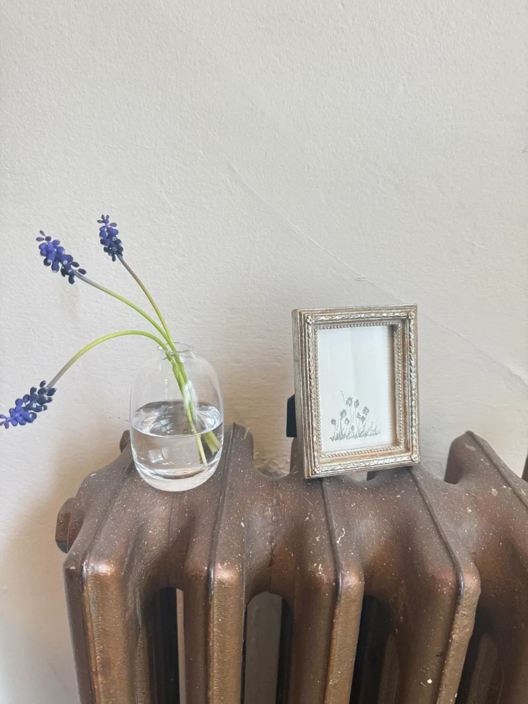 Small sparkly gold frame