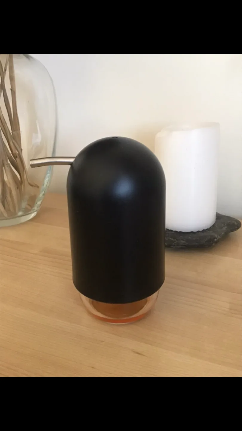 Umbra Penguin Soap Dispenser image indicator(4)