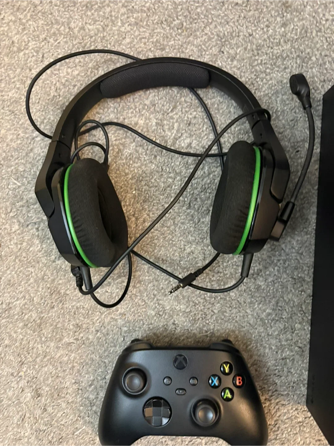 Xbox Series X 1.5TB + HyperX Headset + 4 Games | MINT | $540 OBO image indicator(3)