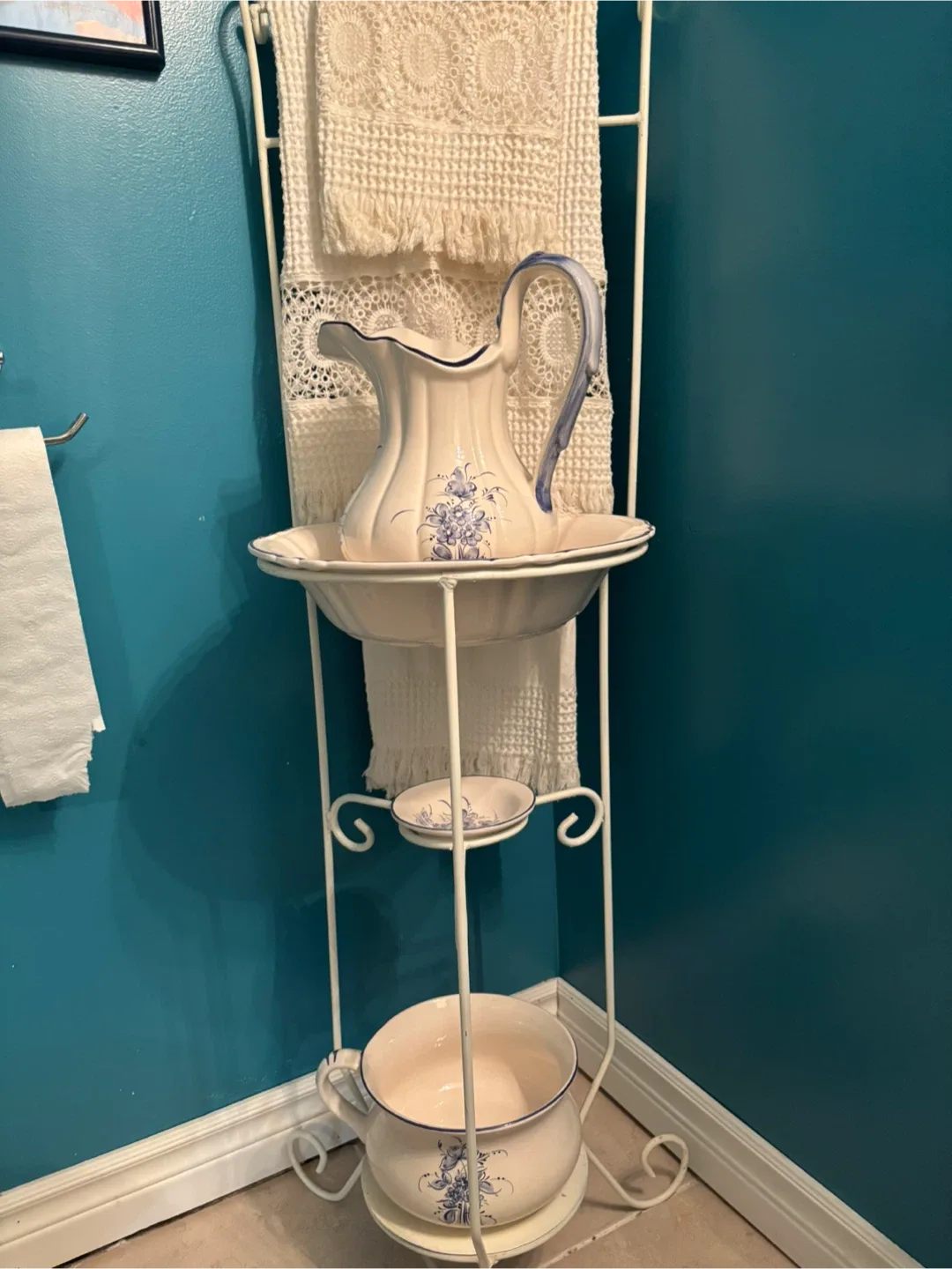 Vintage Ceramic Wash Basin Set