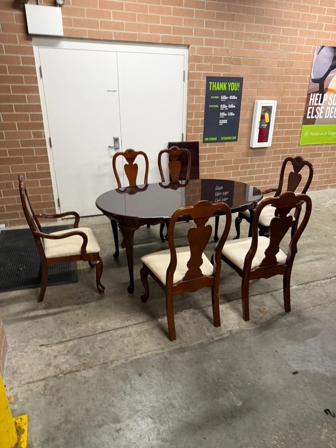 Dining Table Set with 6 Chairs - Elegant Design - photo 2