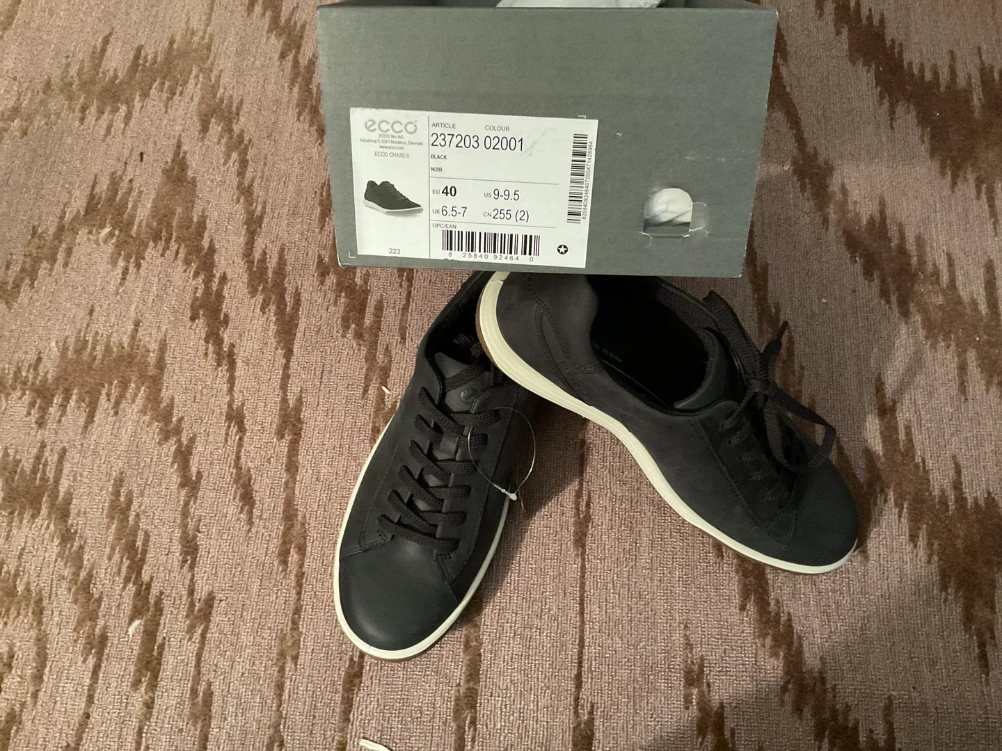 Brand new Ecco Chase II Black Sneakers - US 9-9.5 image indicator(2)