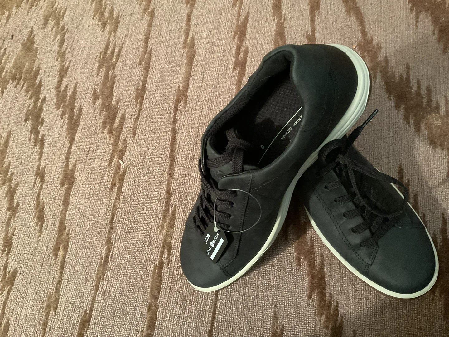 Brand new Ecco Chase II Black Sneakers - US 9-9.5 image indicator(4)