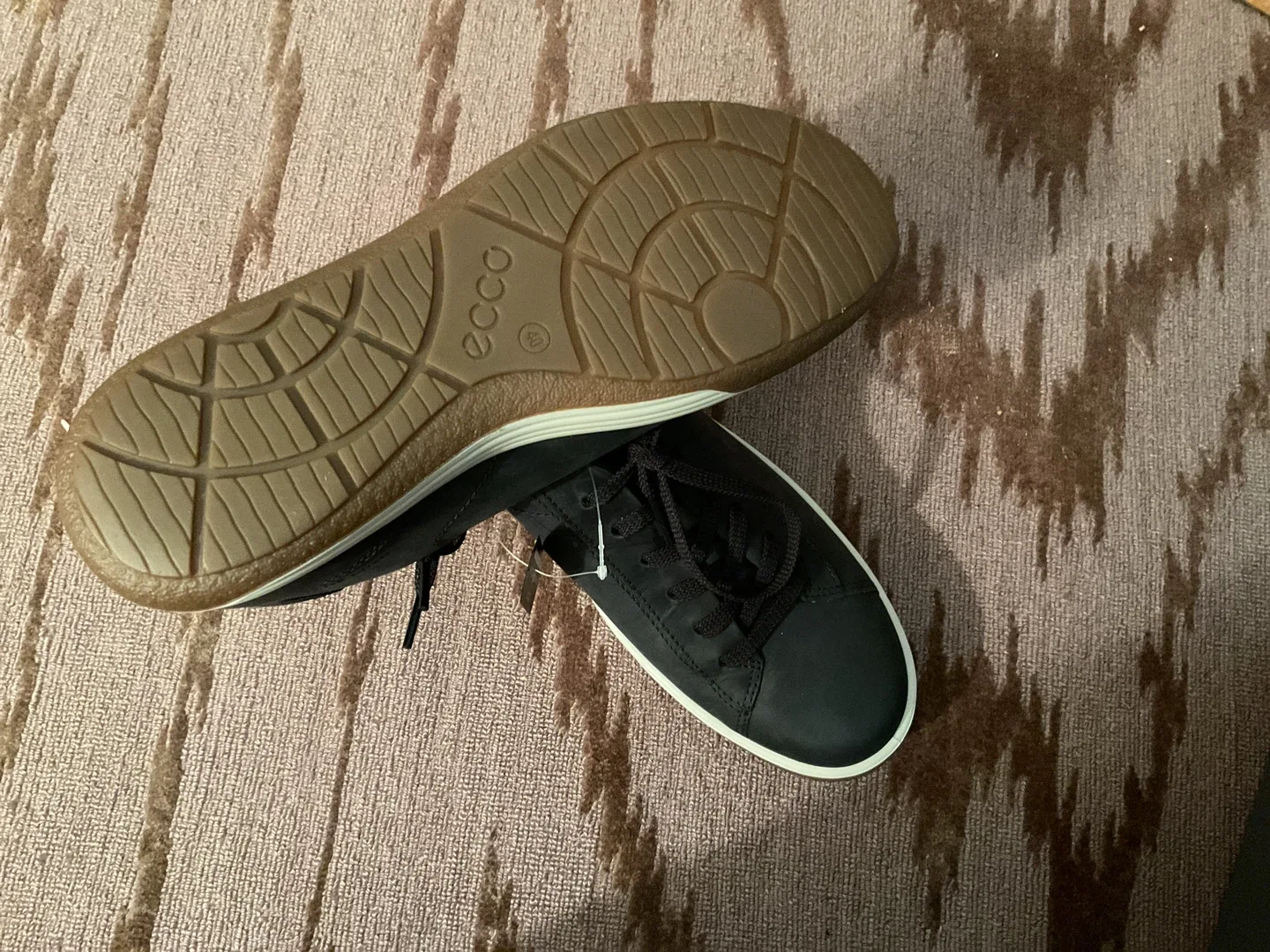 Brand new Ecco Chase II Black Sneakers - US 9-9.5 image indicator(5)