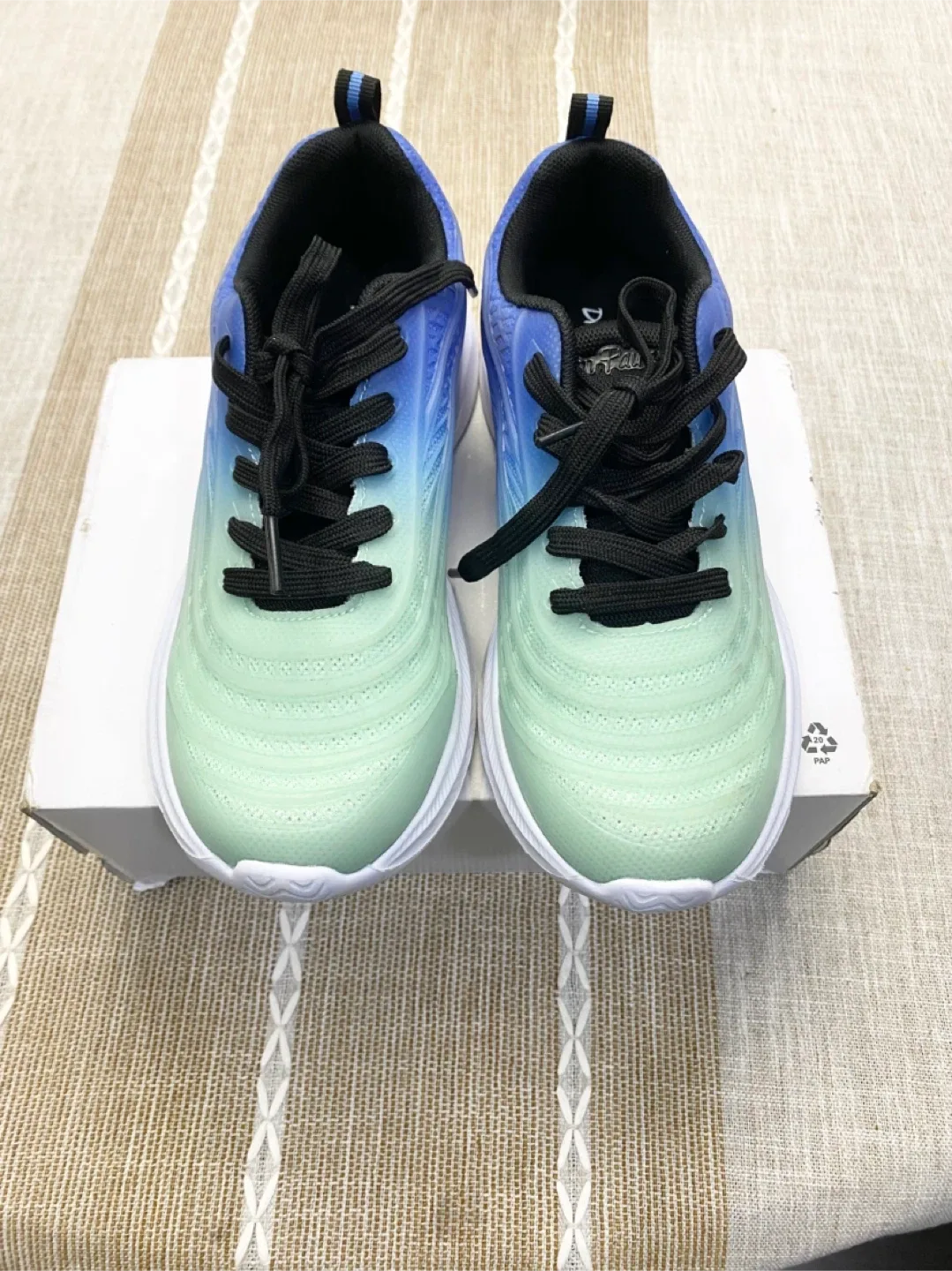 Dream Pairs Kids Sneakers - Blue/Green, Size 1 image indicator(2)