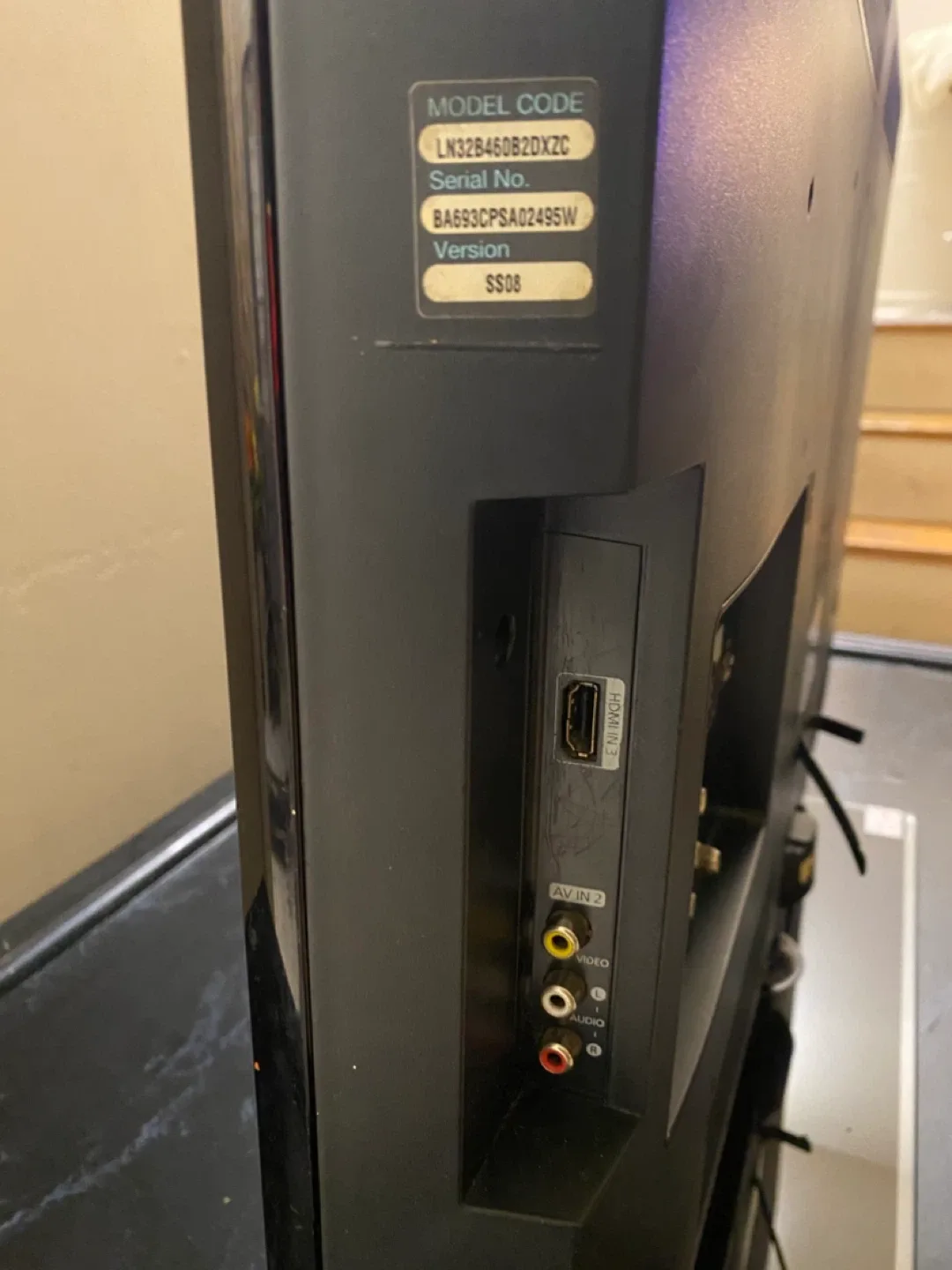 “32Inch” Samsung High Definition LCD TV -Large Scratch image indicator(6)