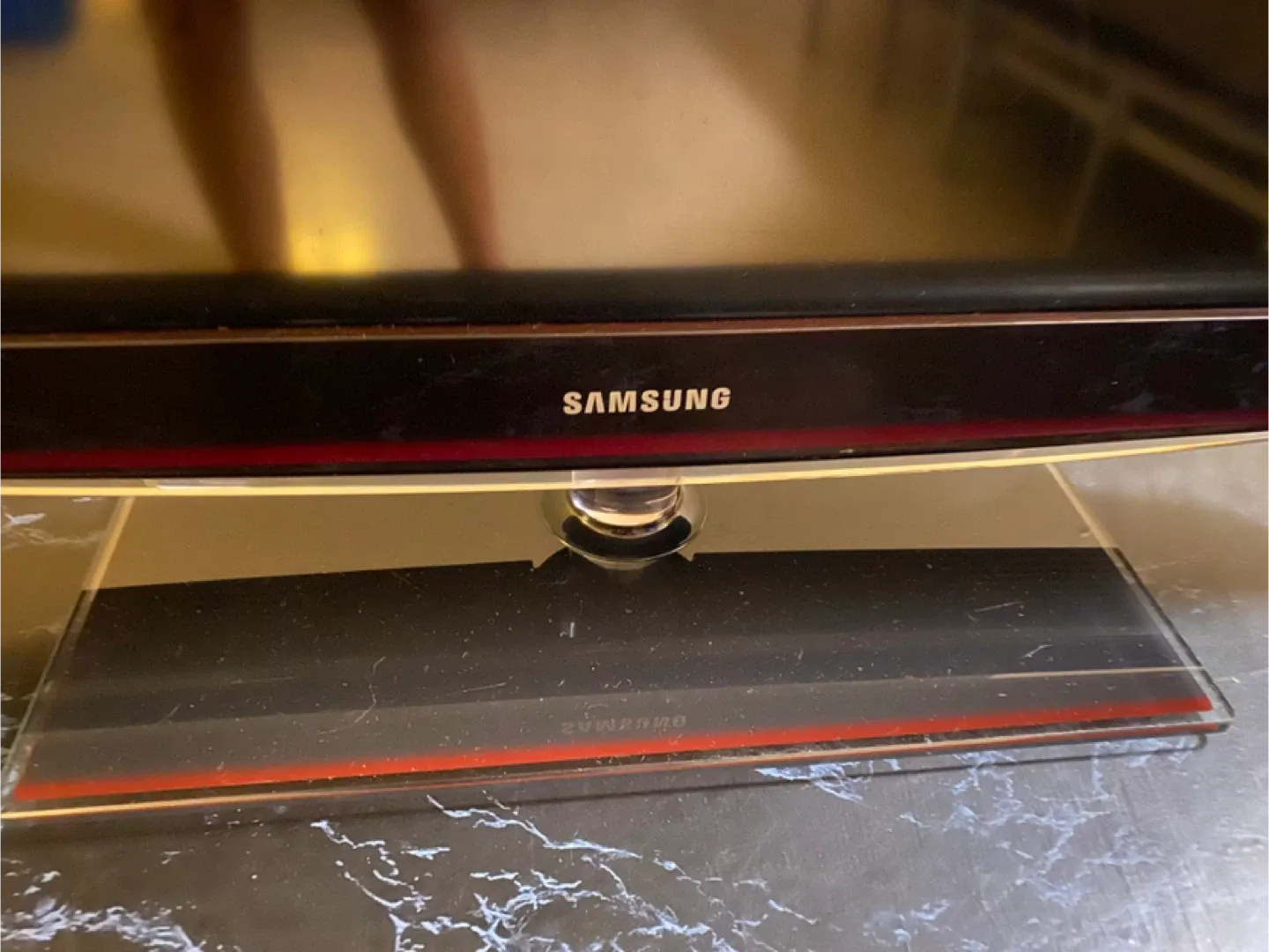 “32Inch” Samsung High Definition LCD TV -Large Scratch image indicator(4)