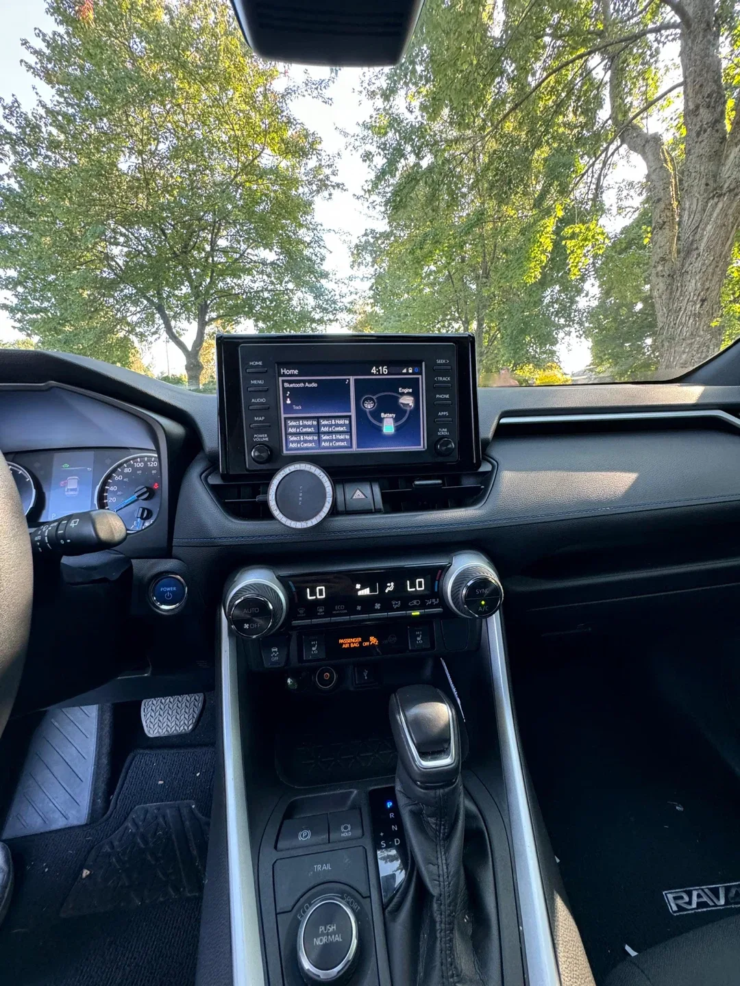 Toyota RAV4 SE Hybrid - Blue image indicator(10)