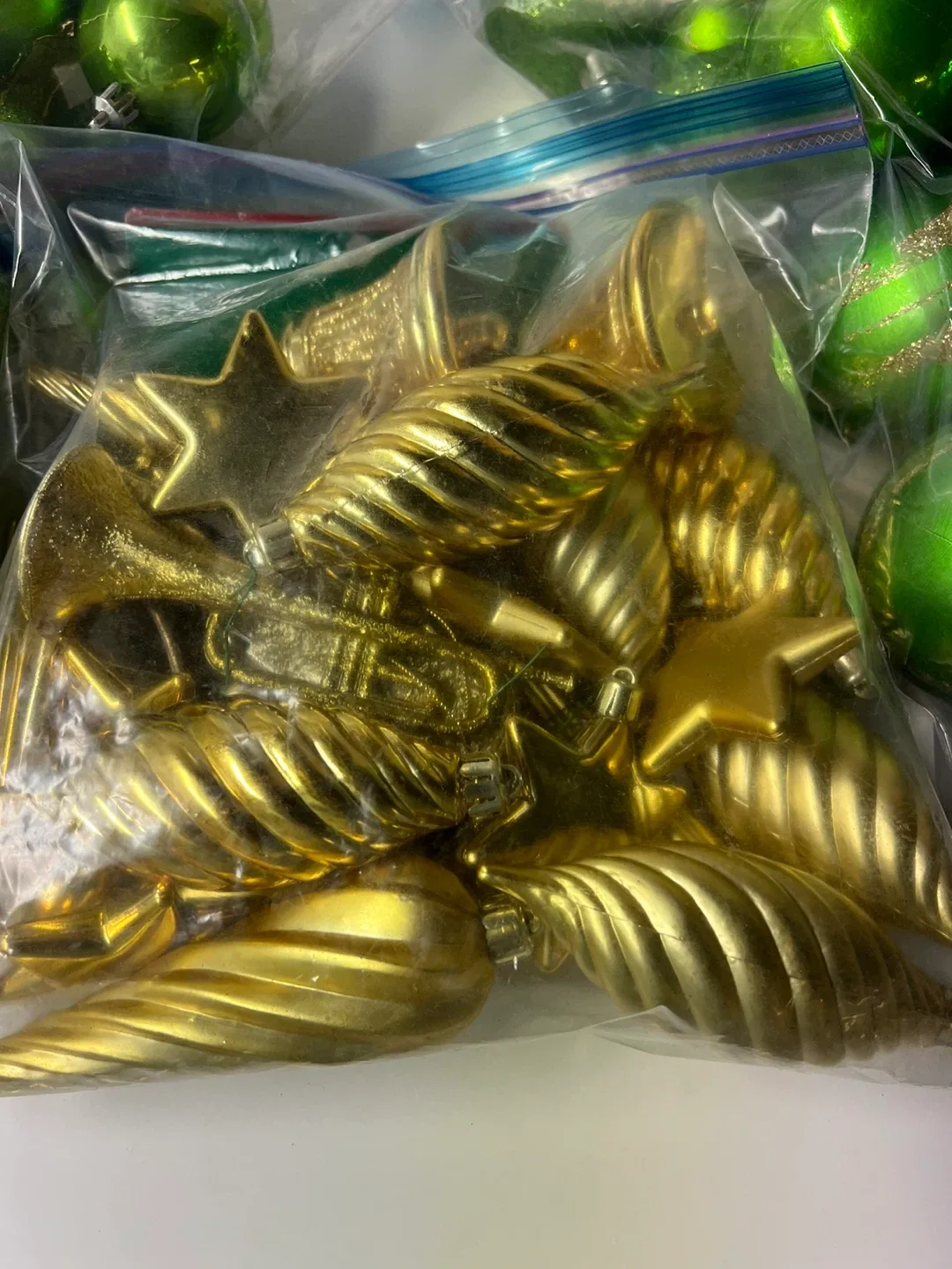 Christmas Ornaments - Green & Gold image indicator(3)
