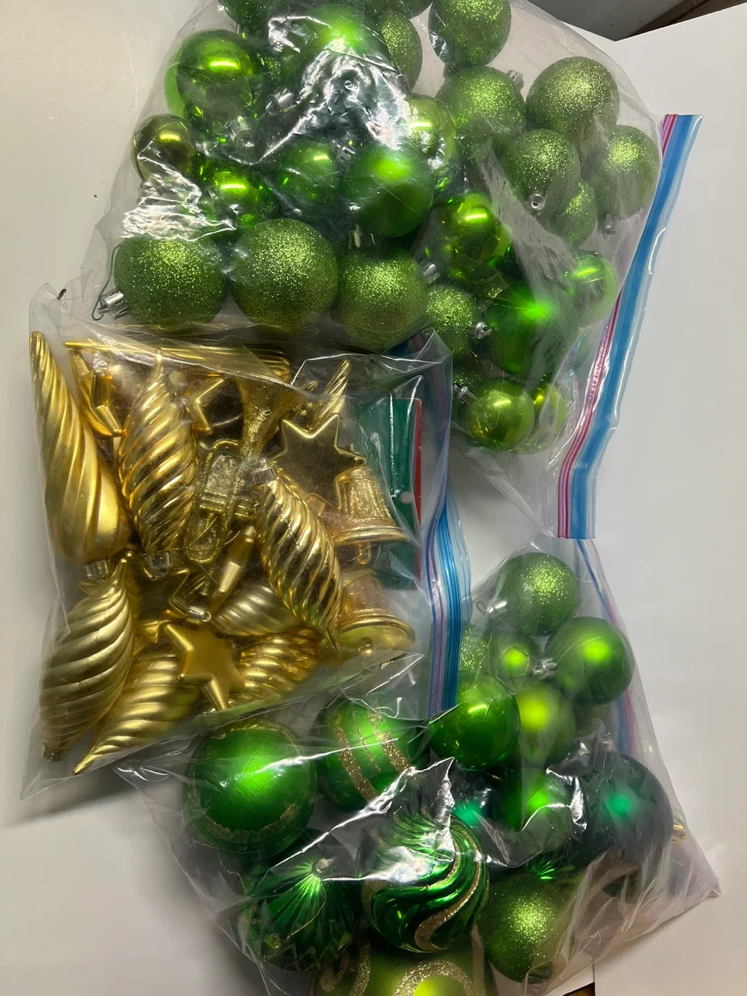 Christmas Ornaments - Green & Gold