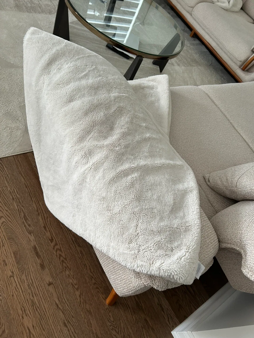 Hudson's Bay Throw Blanket - 100% Polyester