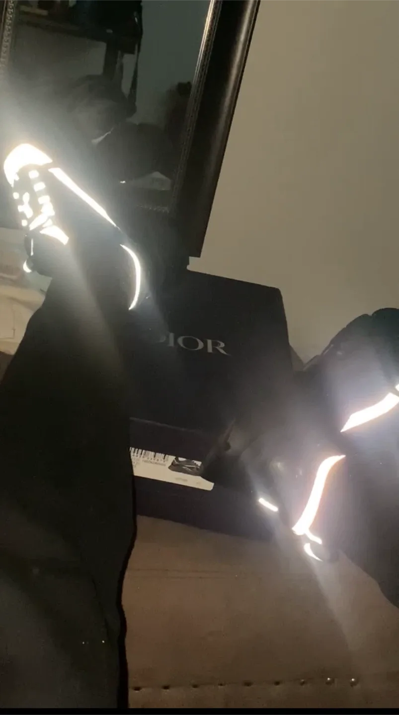 Dior B22 image indicator(4)