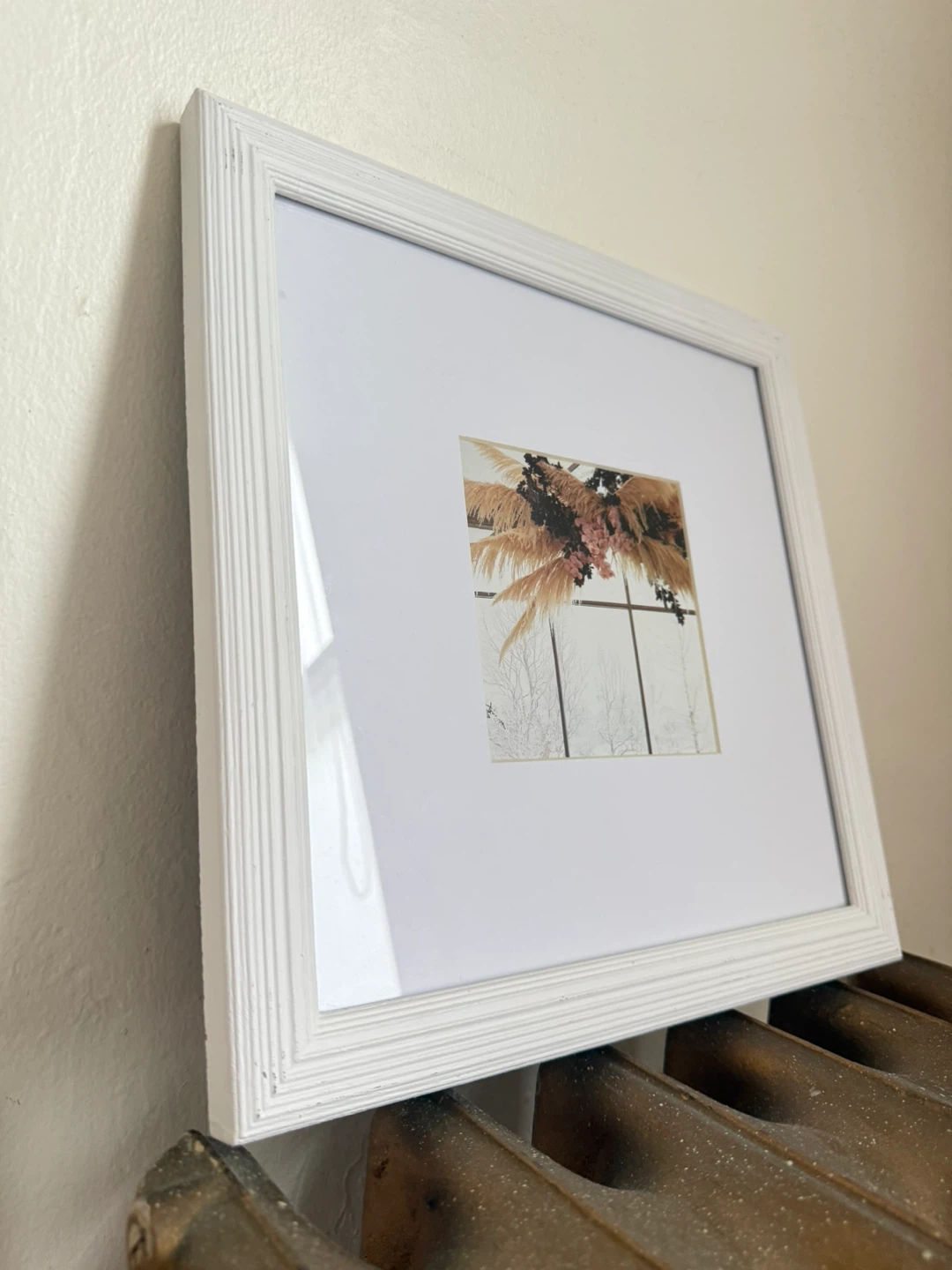 Medium square wood frame - repainted - photo 2