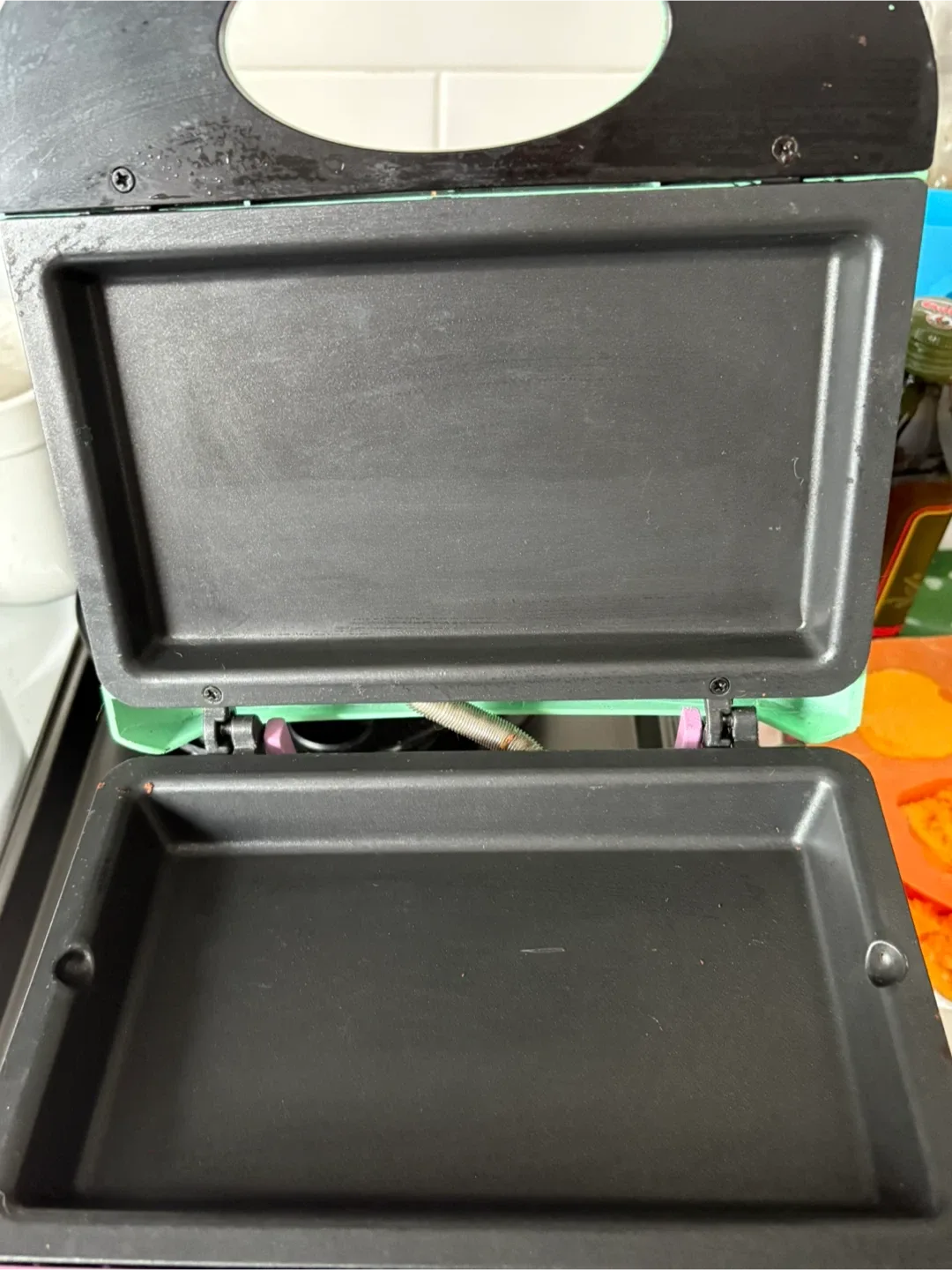 Nostalgia Bakery Bites Express Mini Cake Maker image indicator(3)