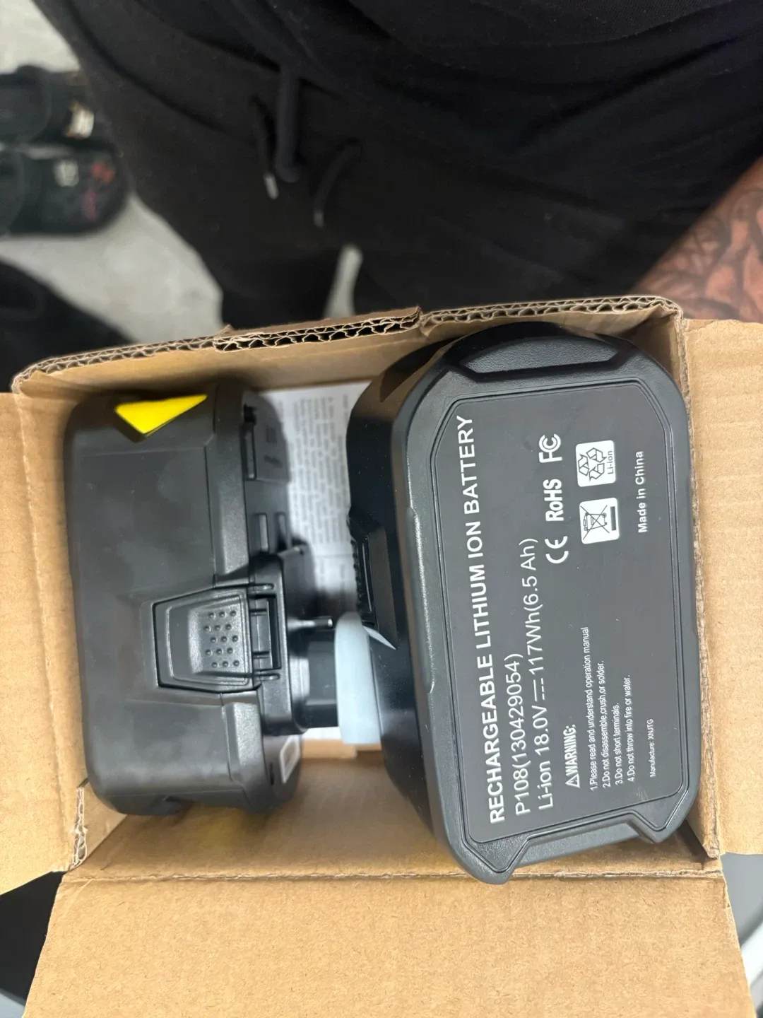 Ryobi 18V ONE+ HP Cordless SwiftClean Carpet Cleaner Vaccum image indicator(3)