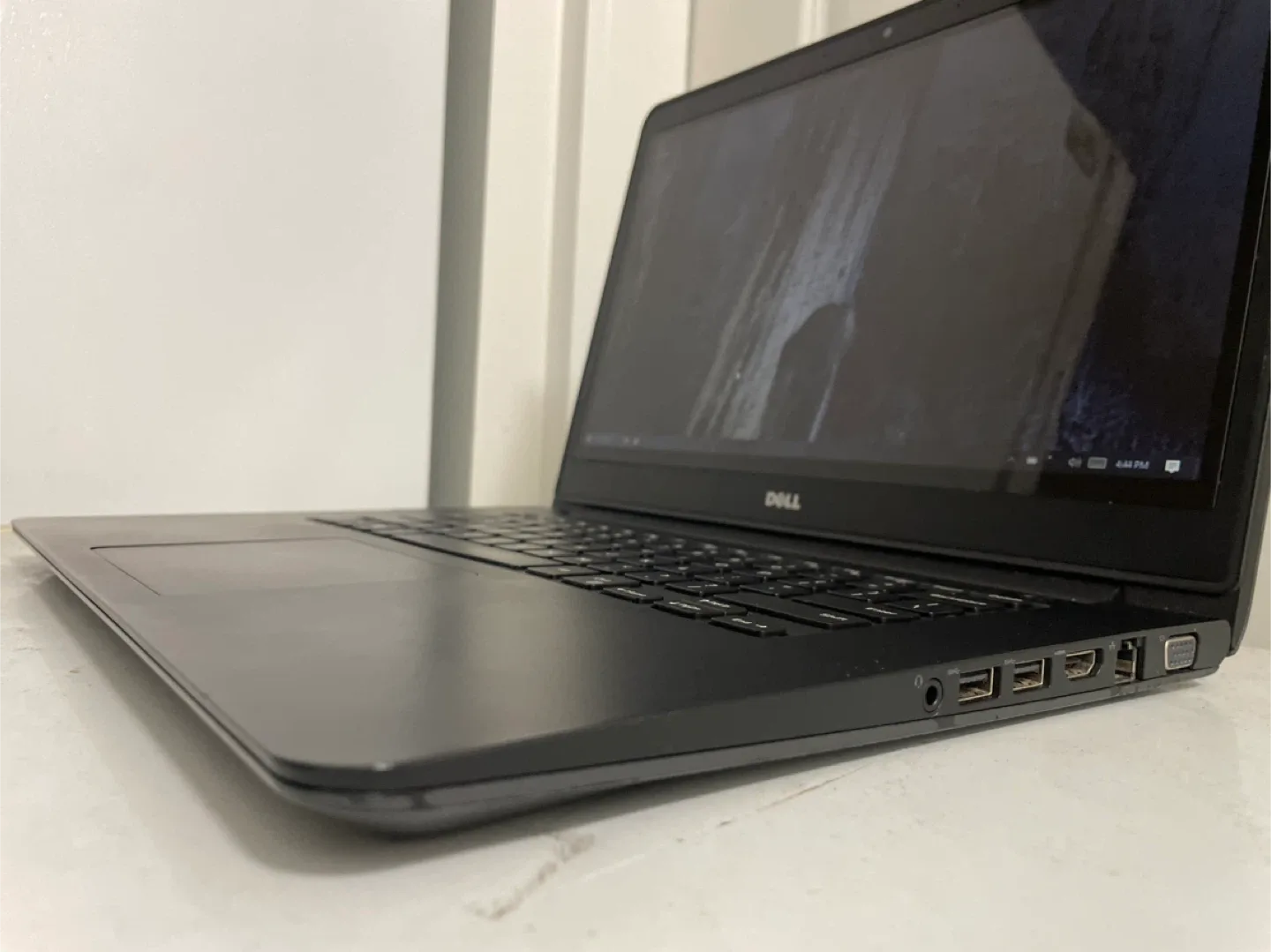 Dell Latitude 3450 Laptop image indicator(5)