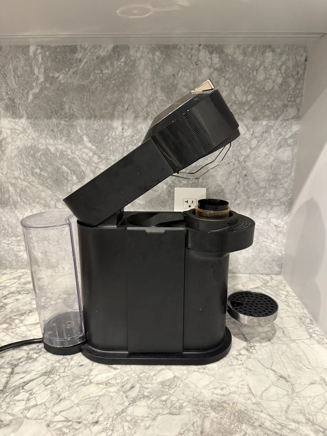 Nespresso Vertuo Next Coffee Machine - photo 2