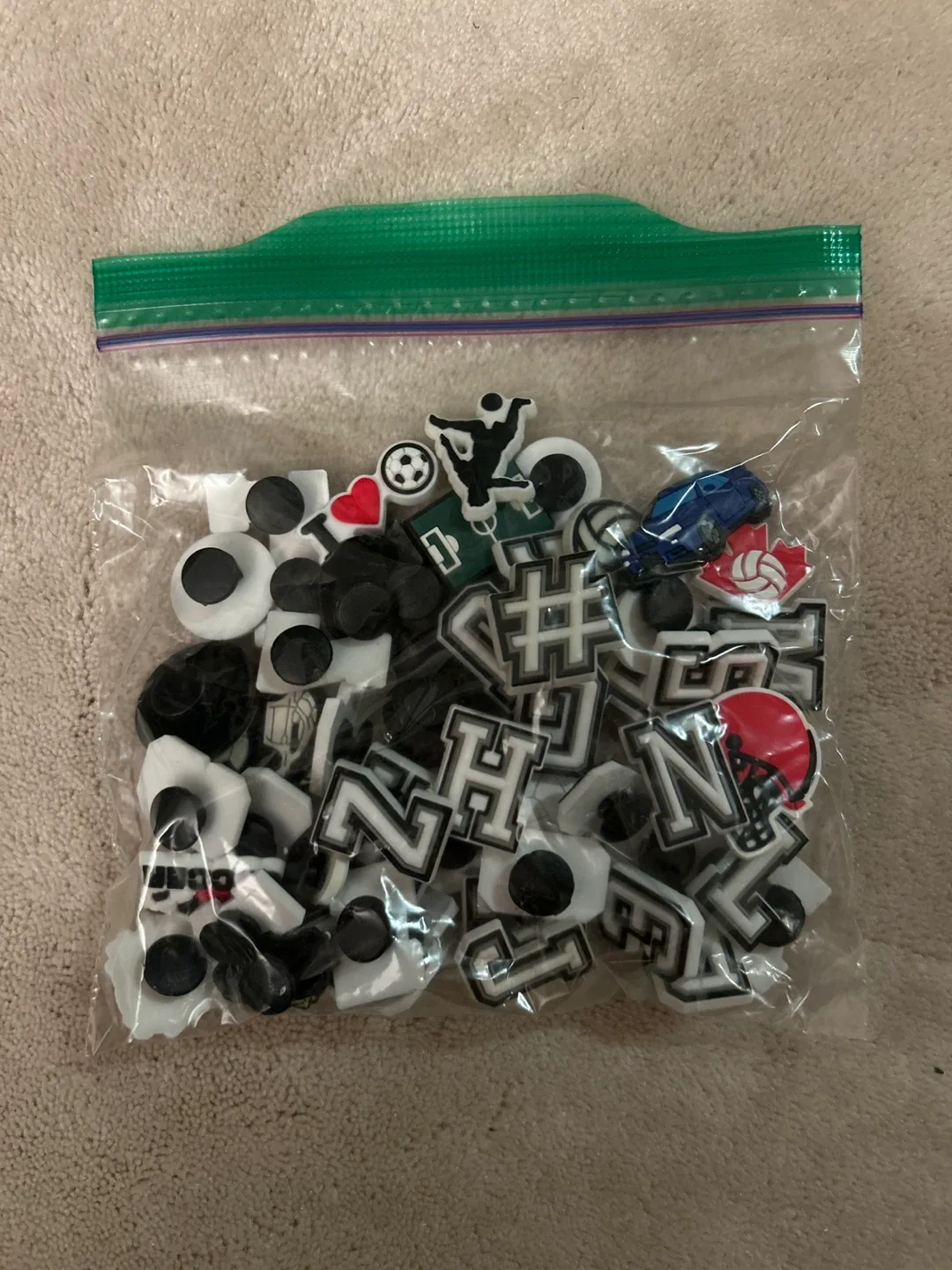 Crocs Jibbitz Charms - Sports & Letters image indicator(2)