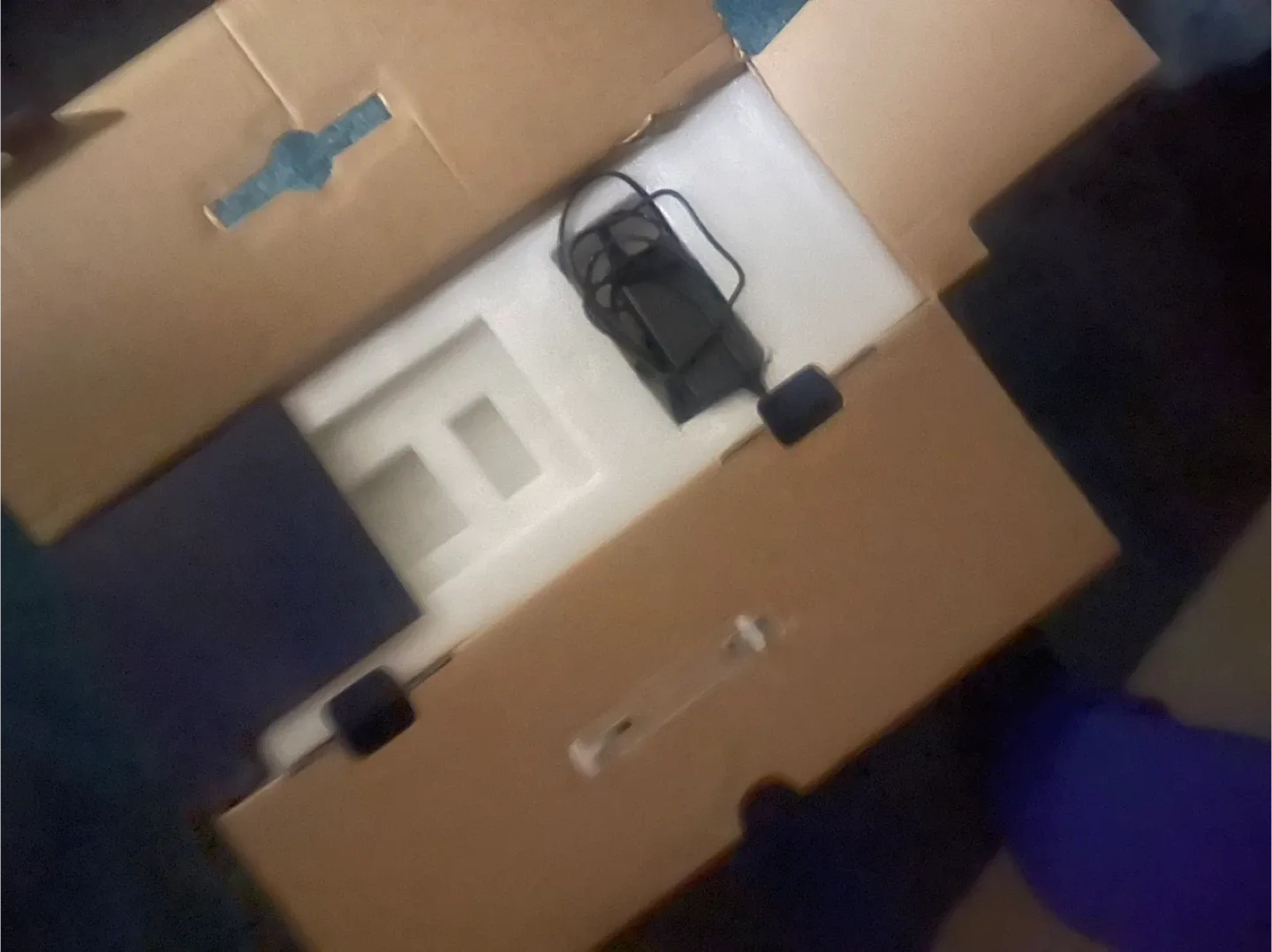 Chic Electric Hoverboard - Brand New in Box! image indicator(3)