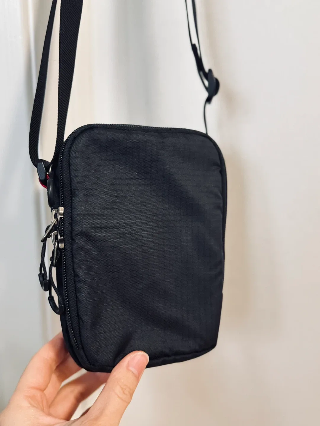 Chums Hurricane Utah Black Shoulder Bag image indicator(2)