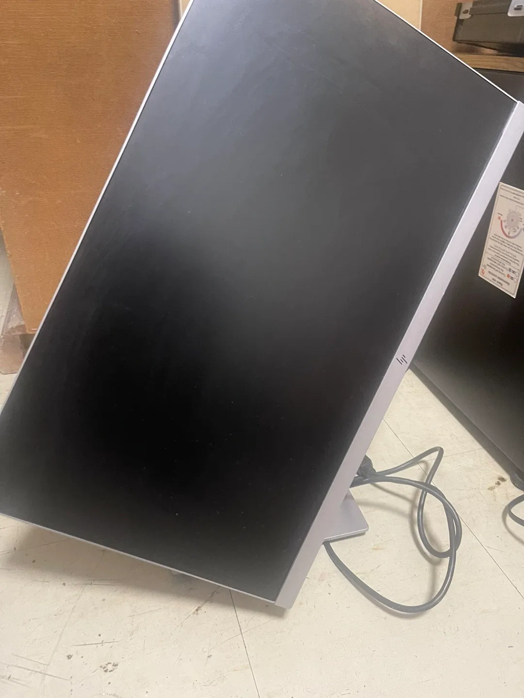 HP E24d G4 FHD Monitor image indicator(2)