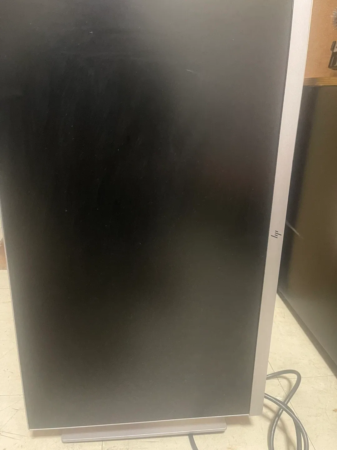 HP E24d G4 FHD Monitor image indicator(3)