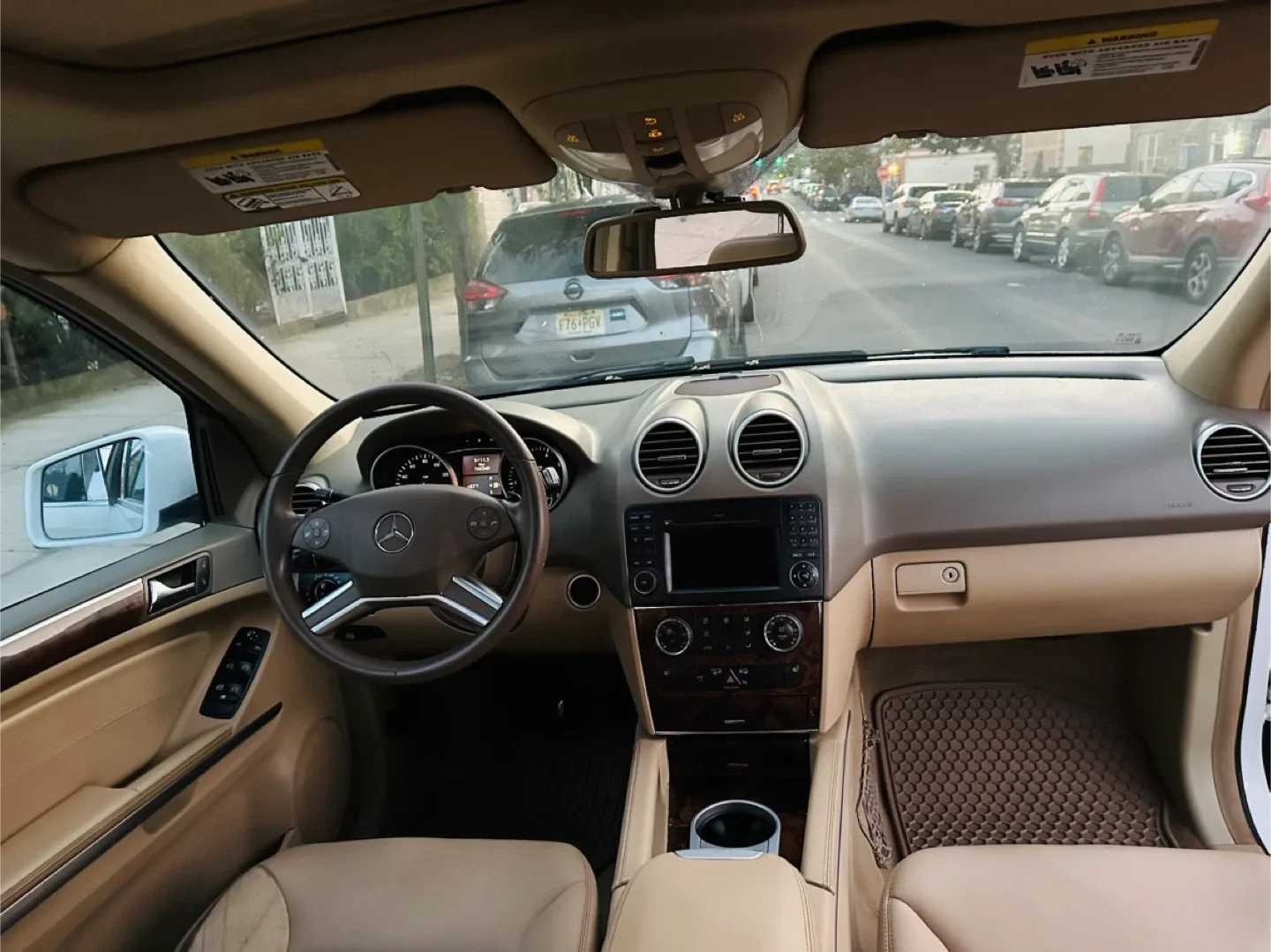 2011 Mercedes-Benz ML350 4MATIC White SUV image indicator(9)